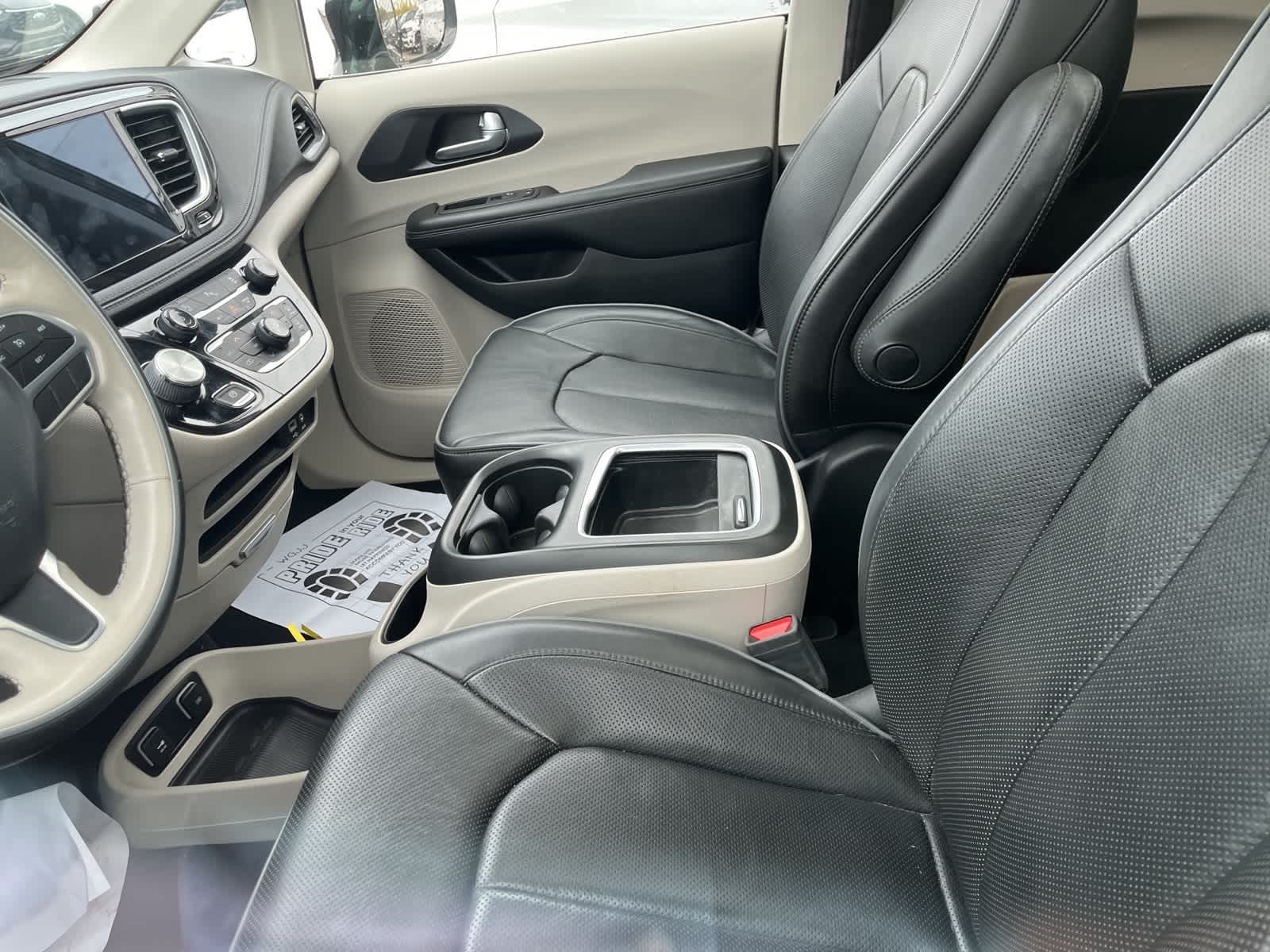 Thumbnail: 2020 Chrysler Pacifica - 26