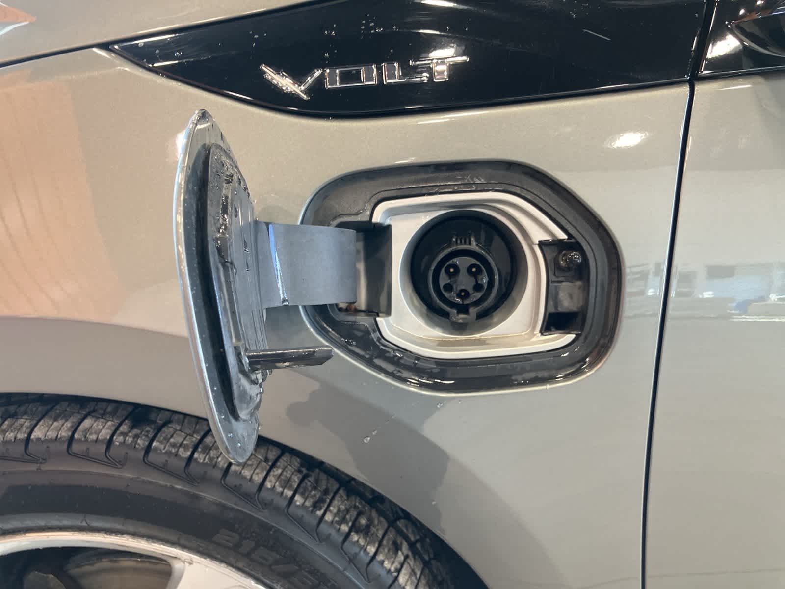 Thumbnail: 2017 Chevrolet Volt - 10