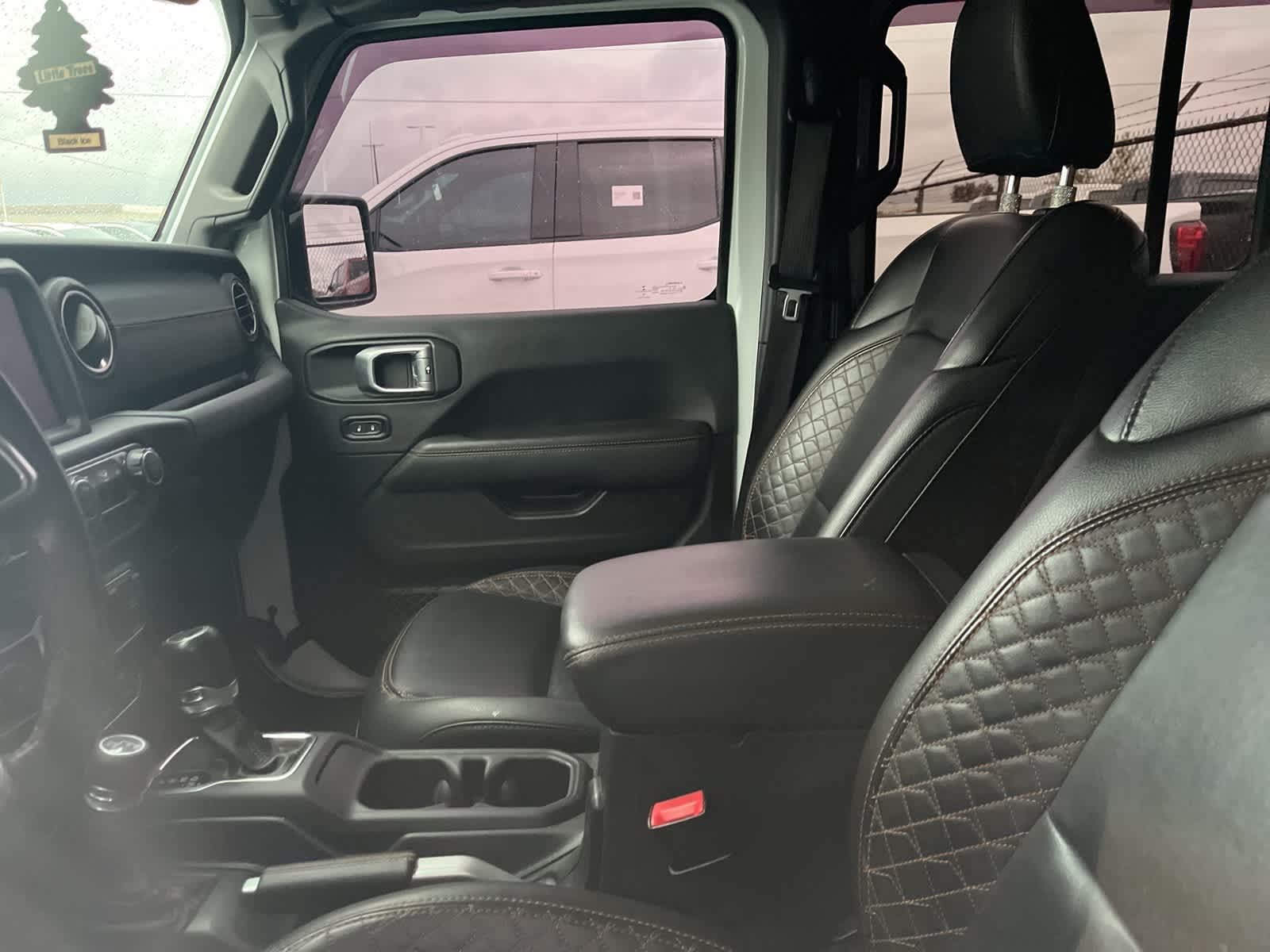 Thumbnail: 2021 Jeep Wrangler - 22