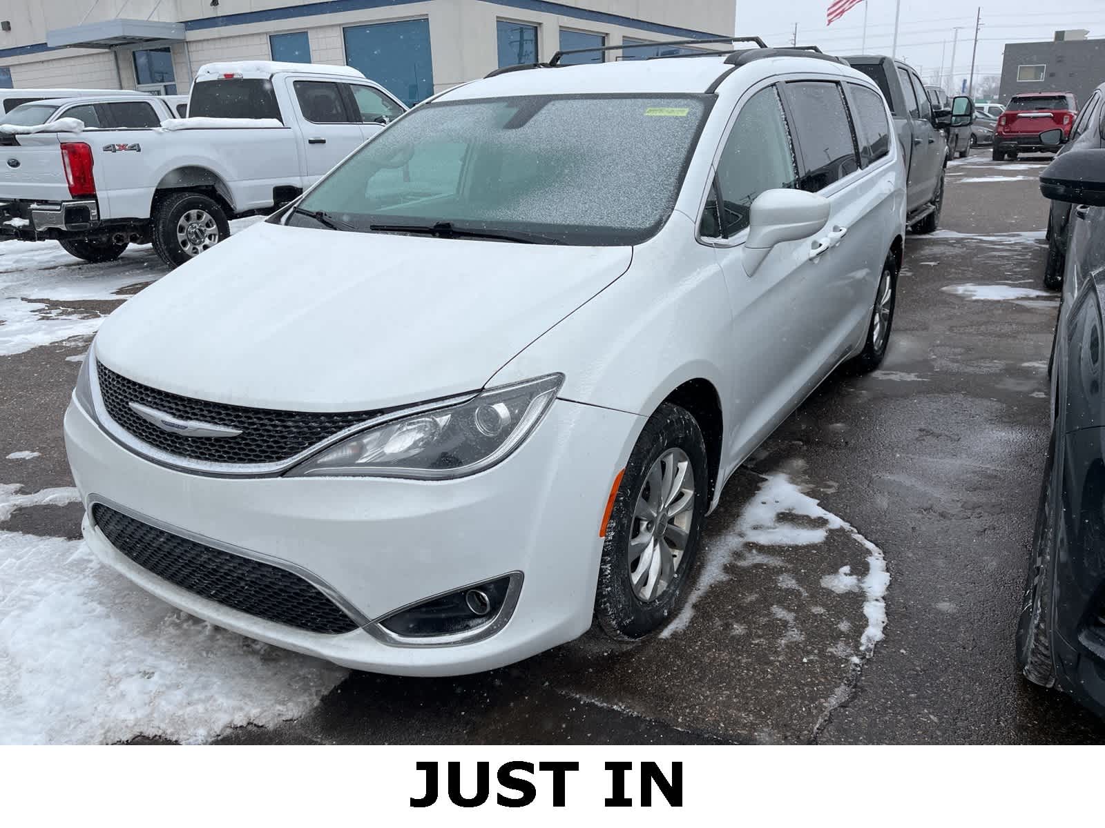 2018 Chrysler Pacifica Touring Plus -
                  Sterling Heights, MI