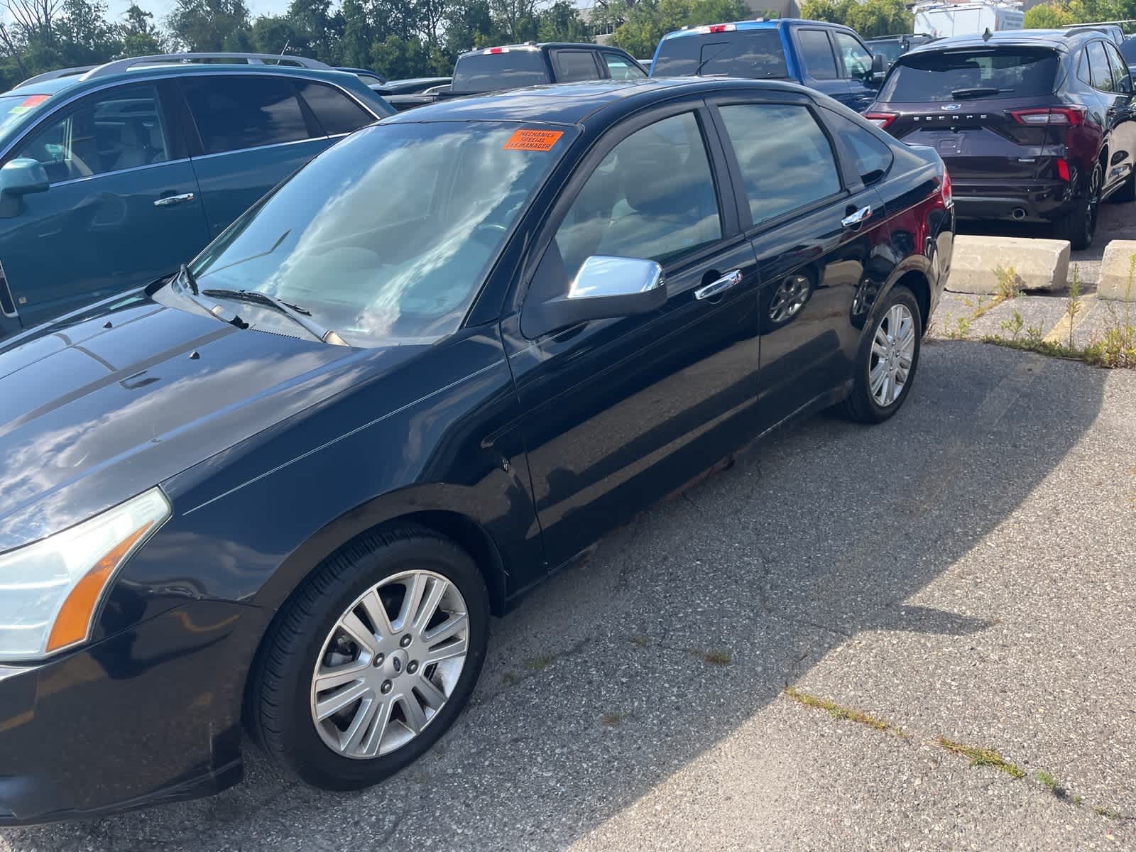 Thumbnail: 2011 Ford Focus - 6
