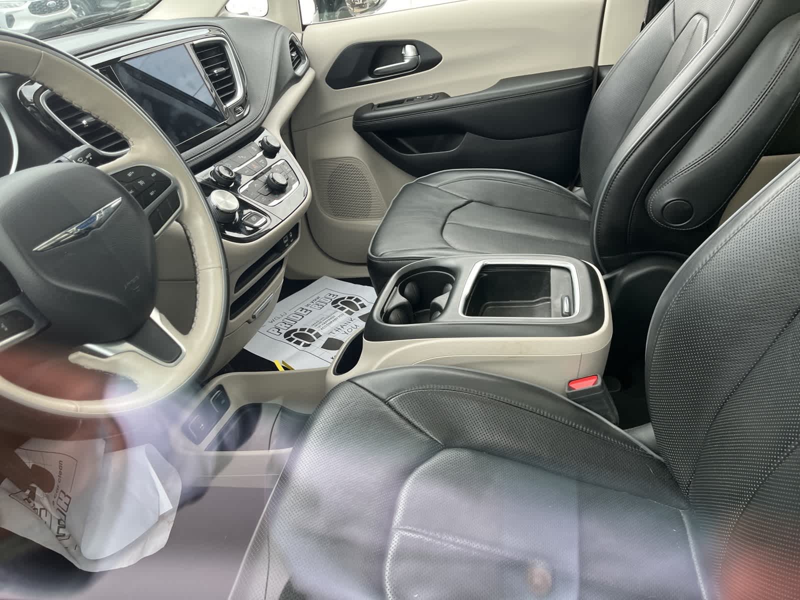 Thumbnail: 2020 Chrysler Pacifica - 27