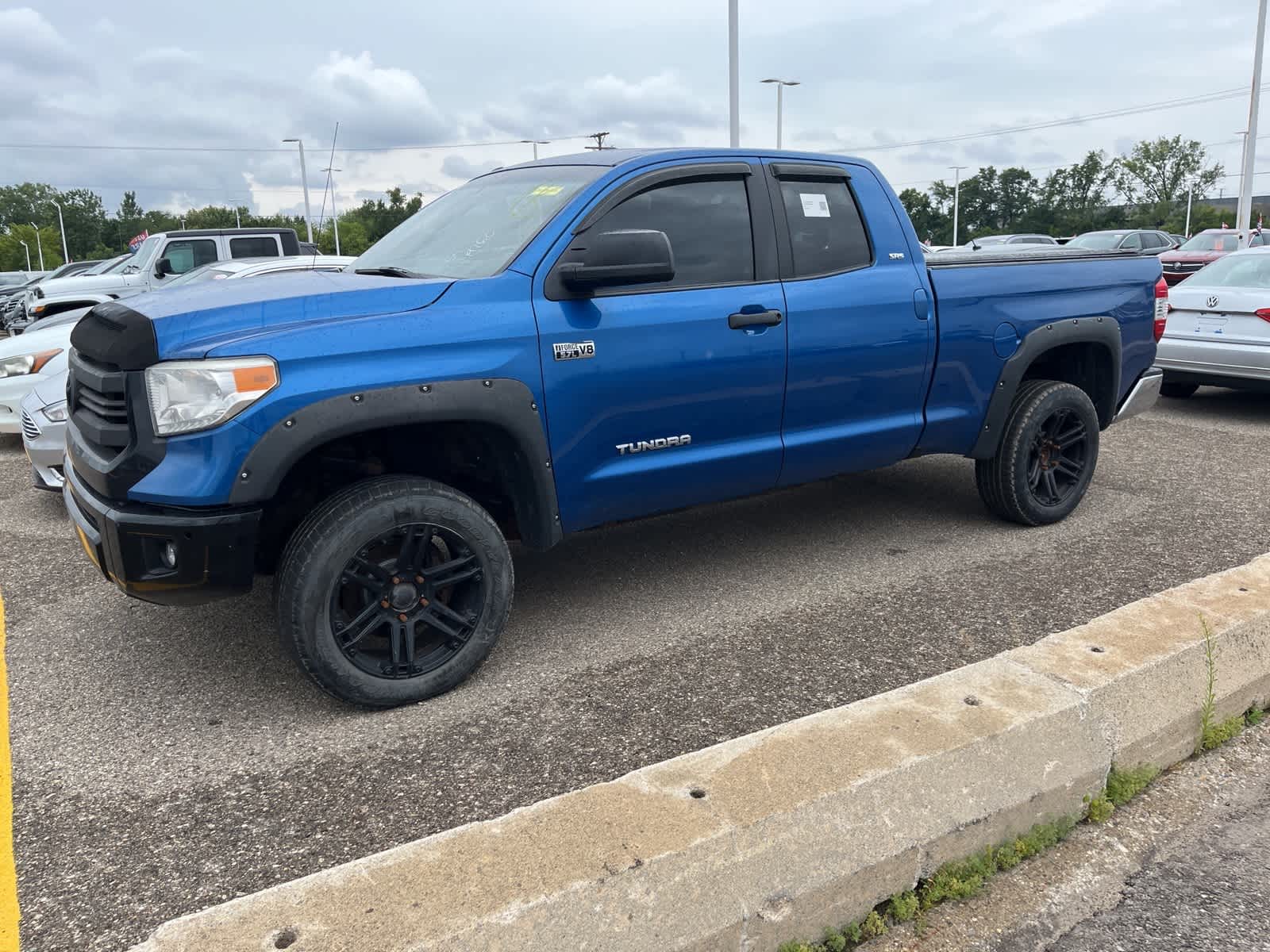 Thumbnail: 2016 Toyota Tundra - 4