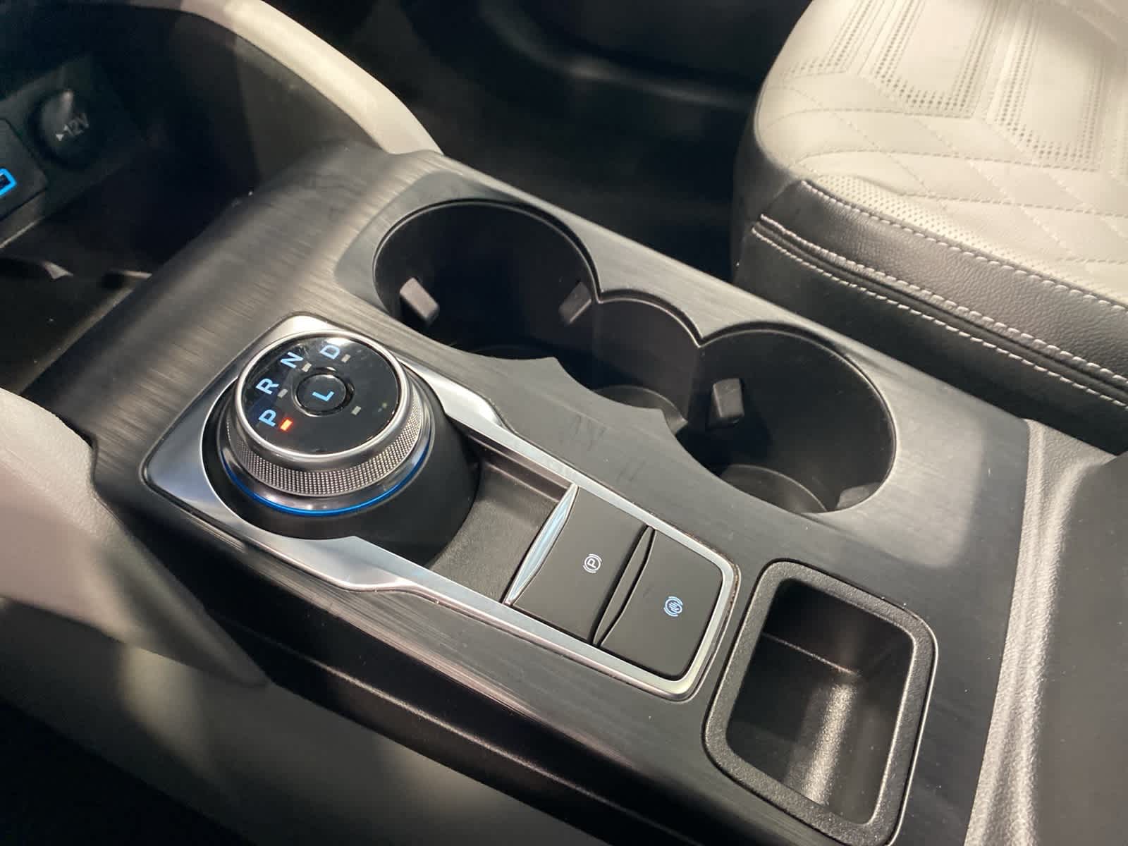 Thumbnail: 2023 Ford Escape - 24