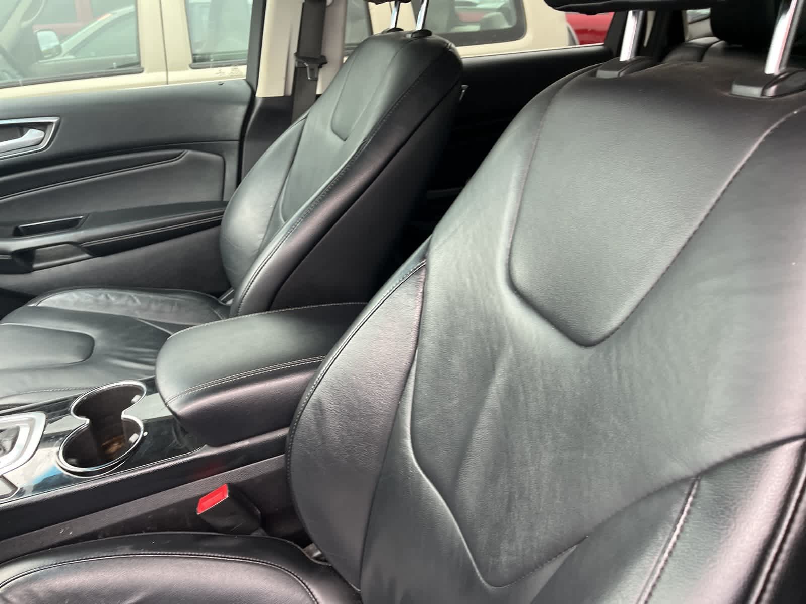 Thumbnail: 2015 Ford Edge - 23