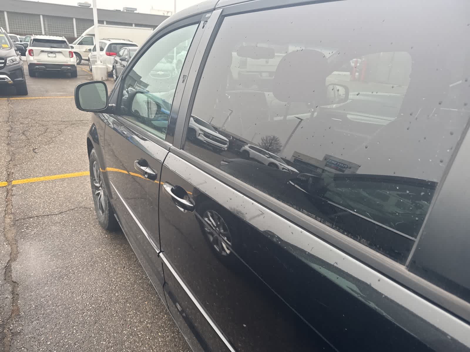 Thumbnail: 2015 Dodge Grand Caravan - 6