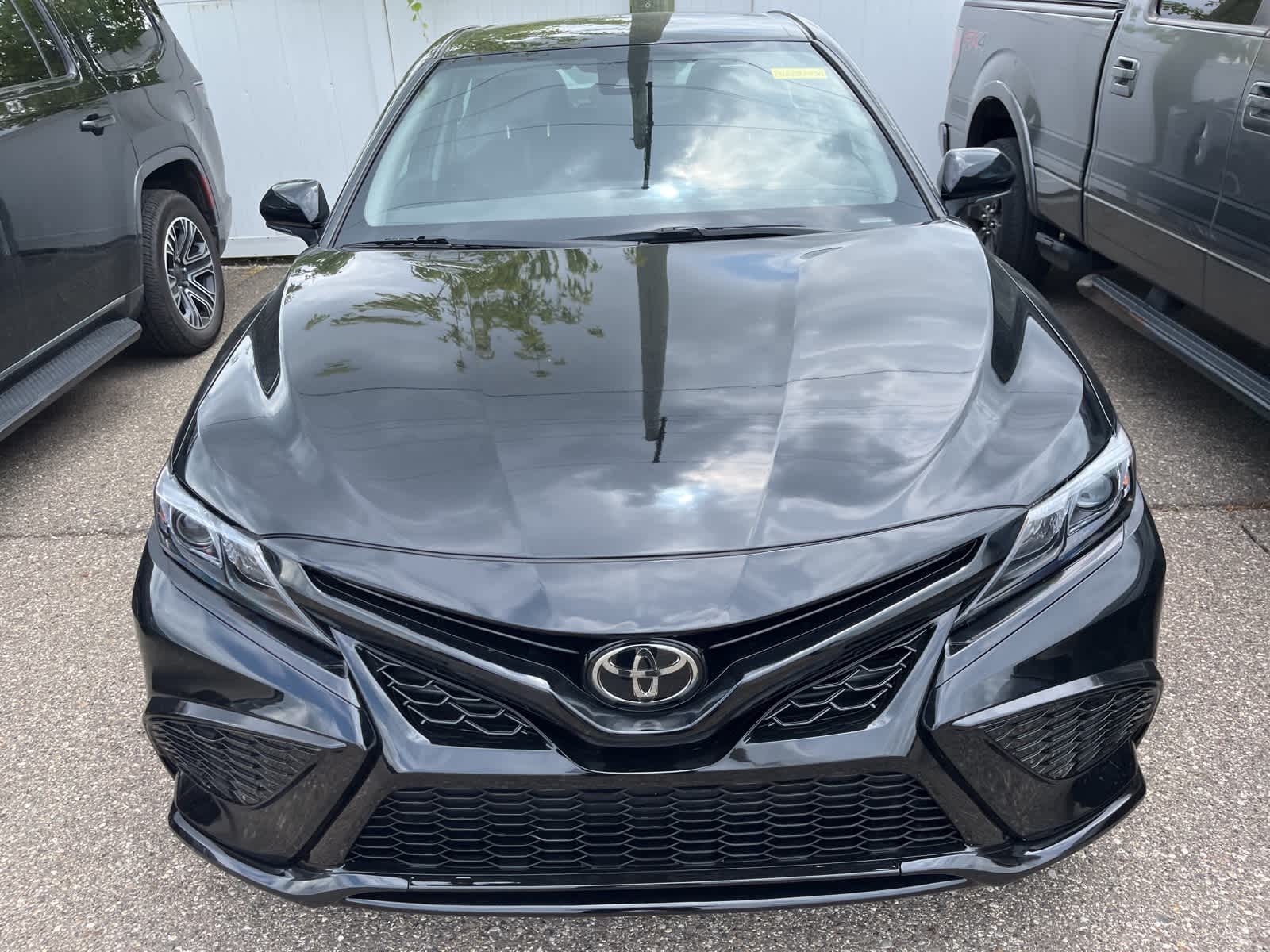 Thumbnail: 2023 Toyota Camry - 21