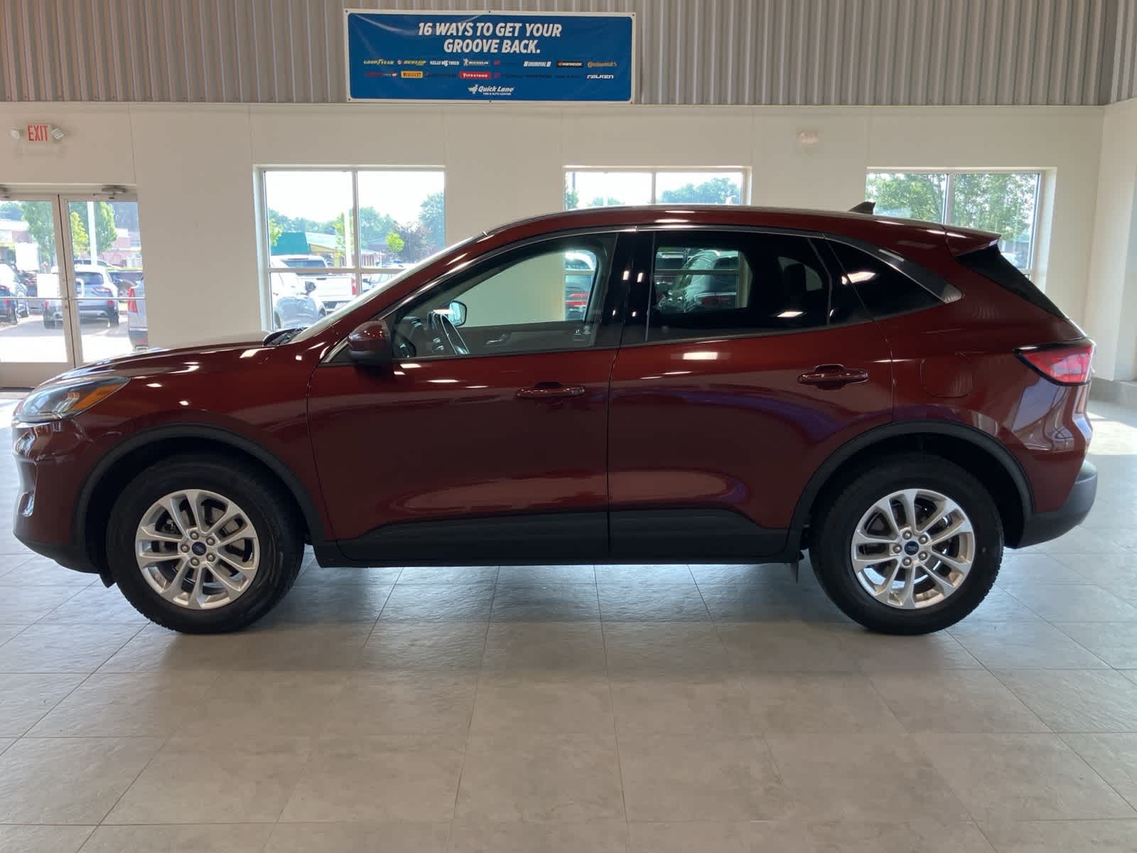 Thumbnail: 2021 Ford Escape - 8