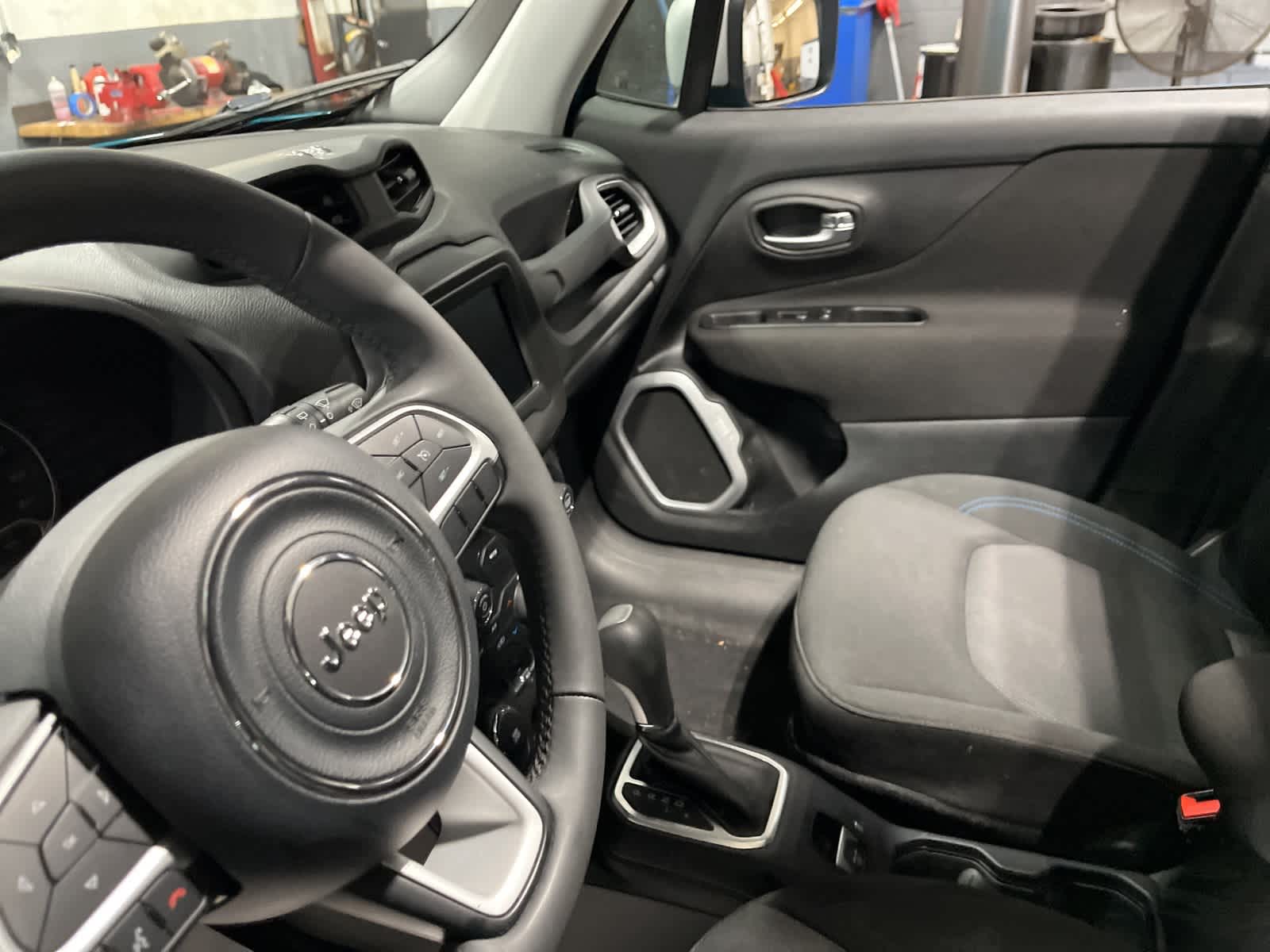 2021 Jeep Renegade Islander 22