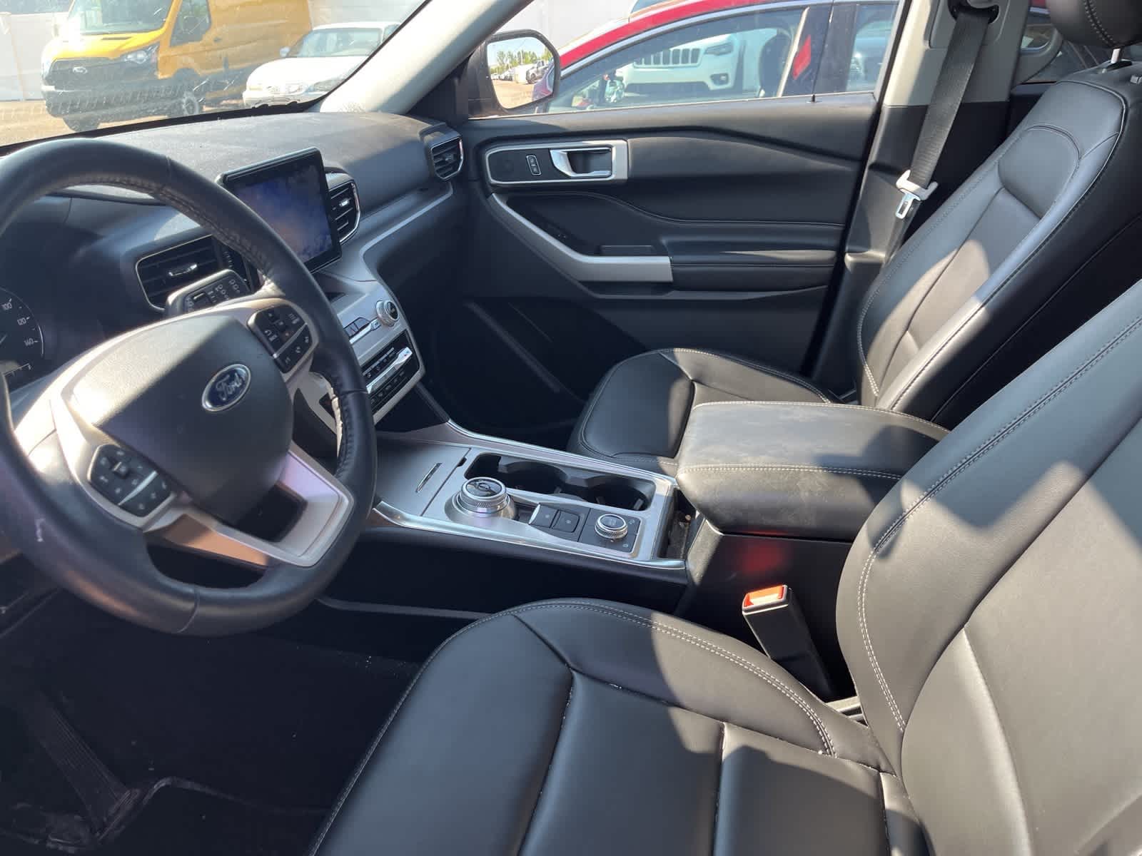 Thumbnail: 2022 Ford Explorer - 24