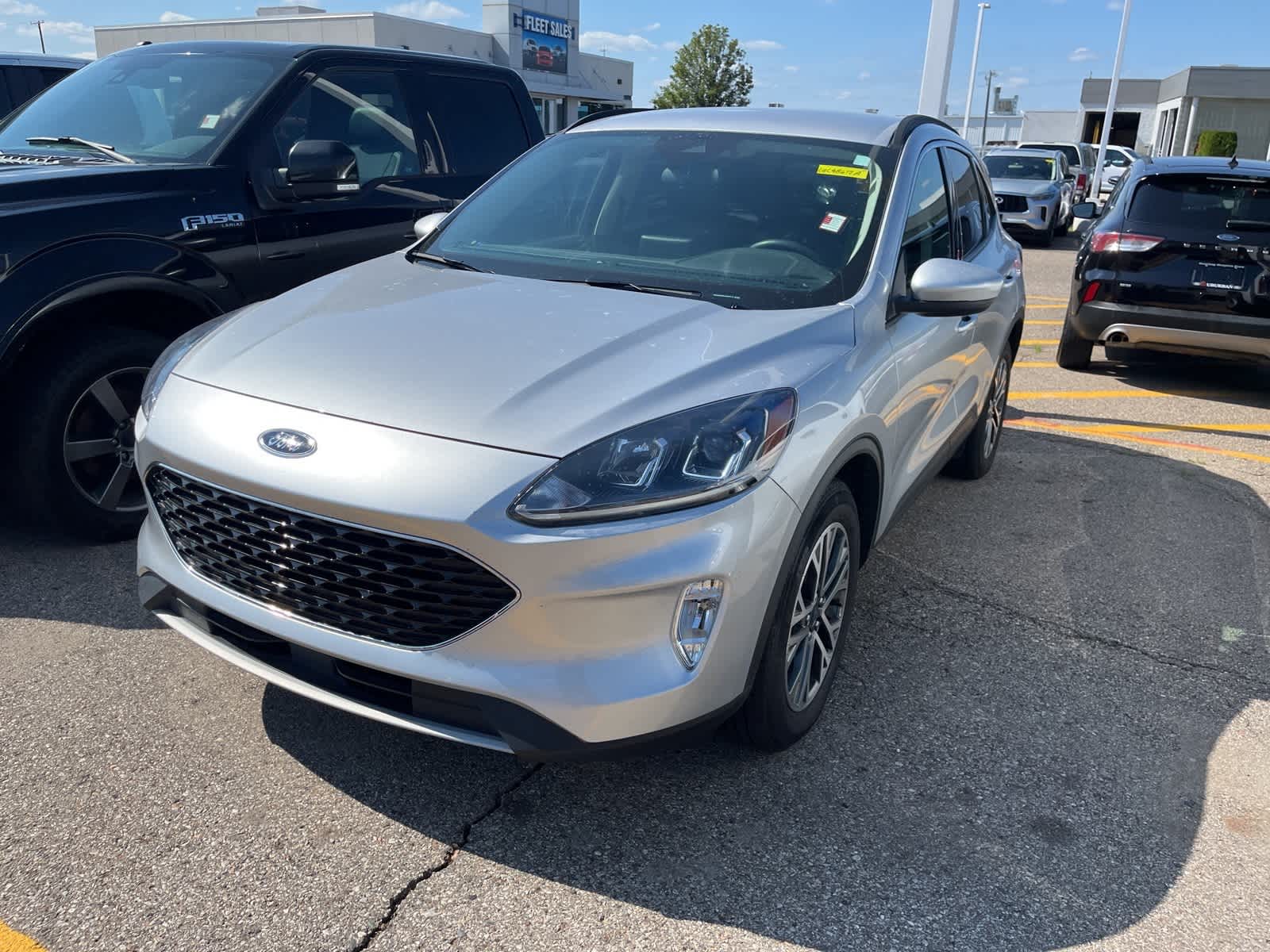 Thumbnail: 2020 Ford Escape - 3