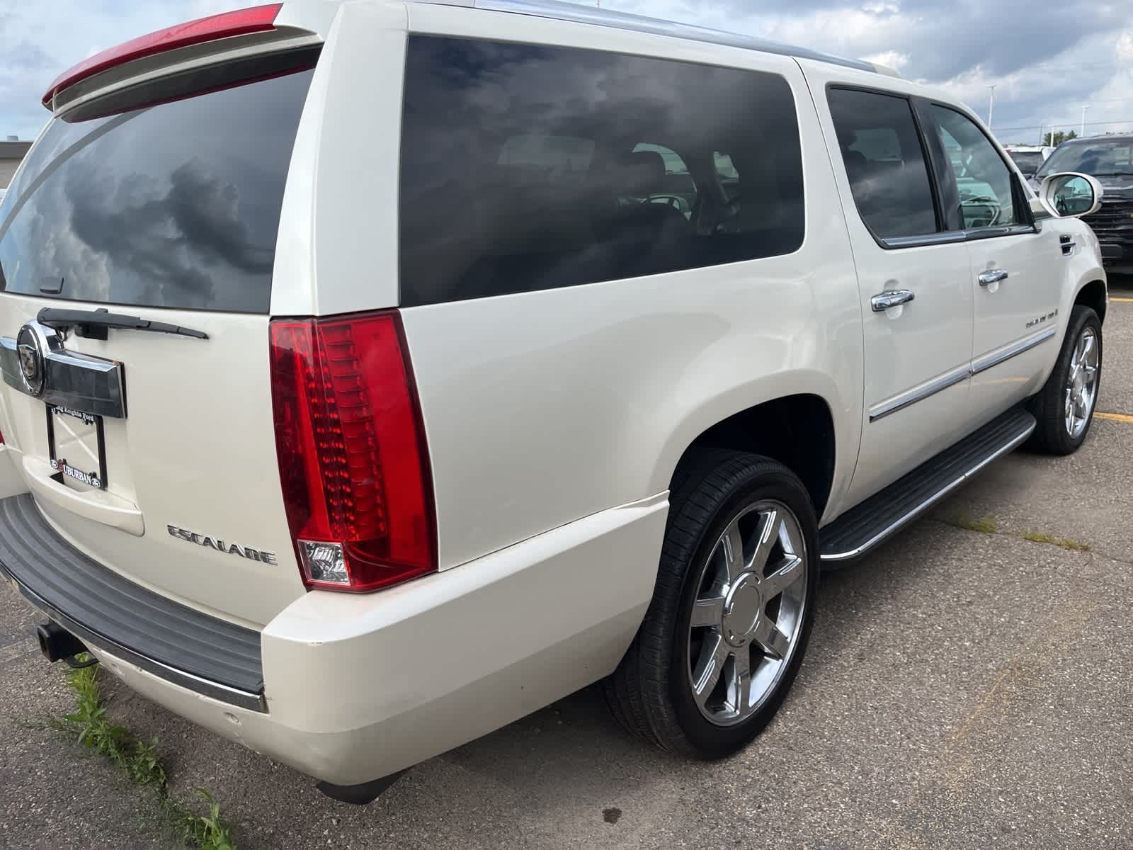 Thumbnail: 2008 Cadillac Escalade - 13