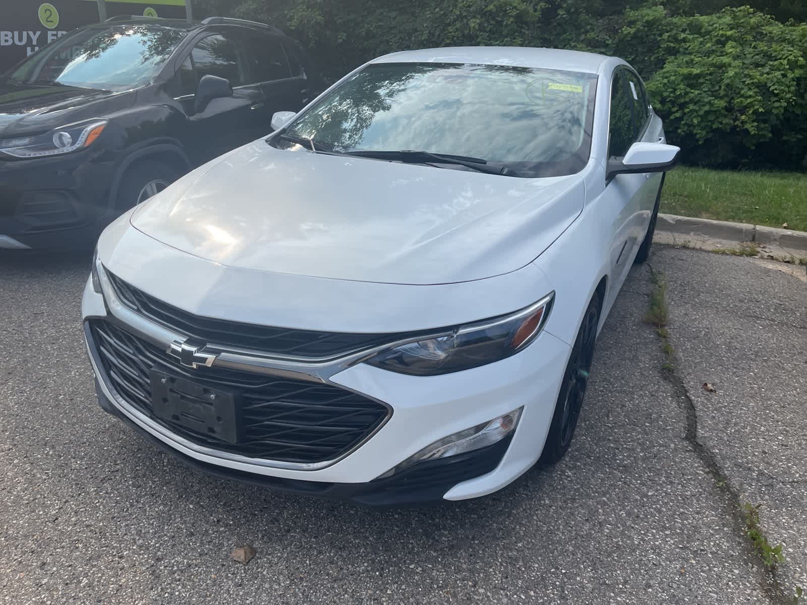 Thumbnail: 2023 Chevrolet Malibu - 3