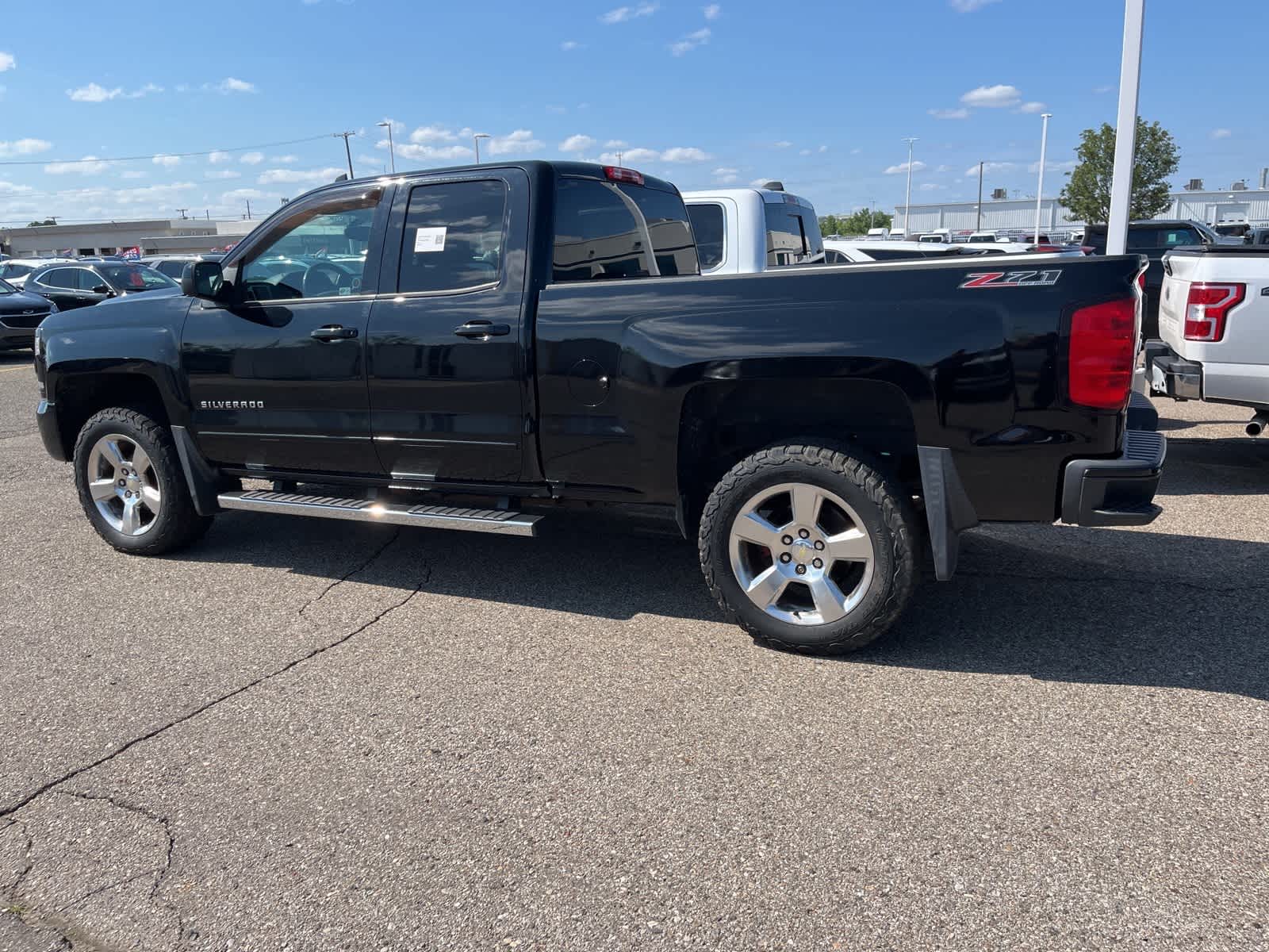 Thumbnail: 2016 Chevrolet Silverado 1500 - 6