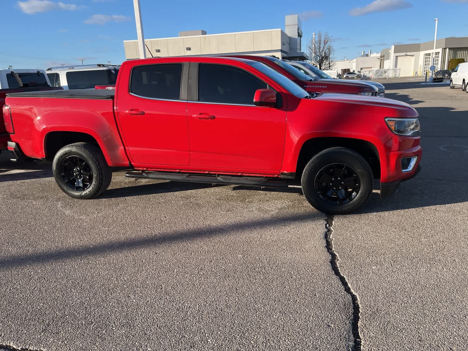 Thumbnail: 2018 Chevrolet Colorado - 16