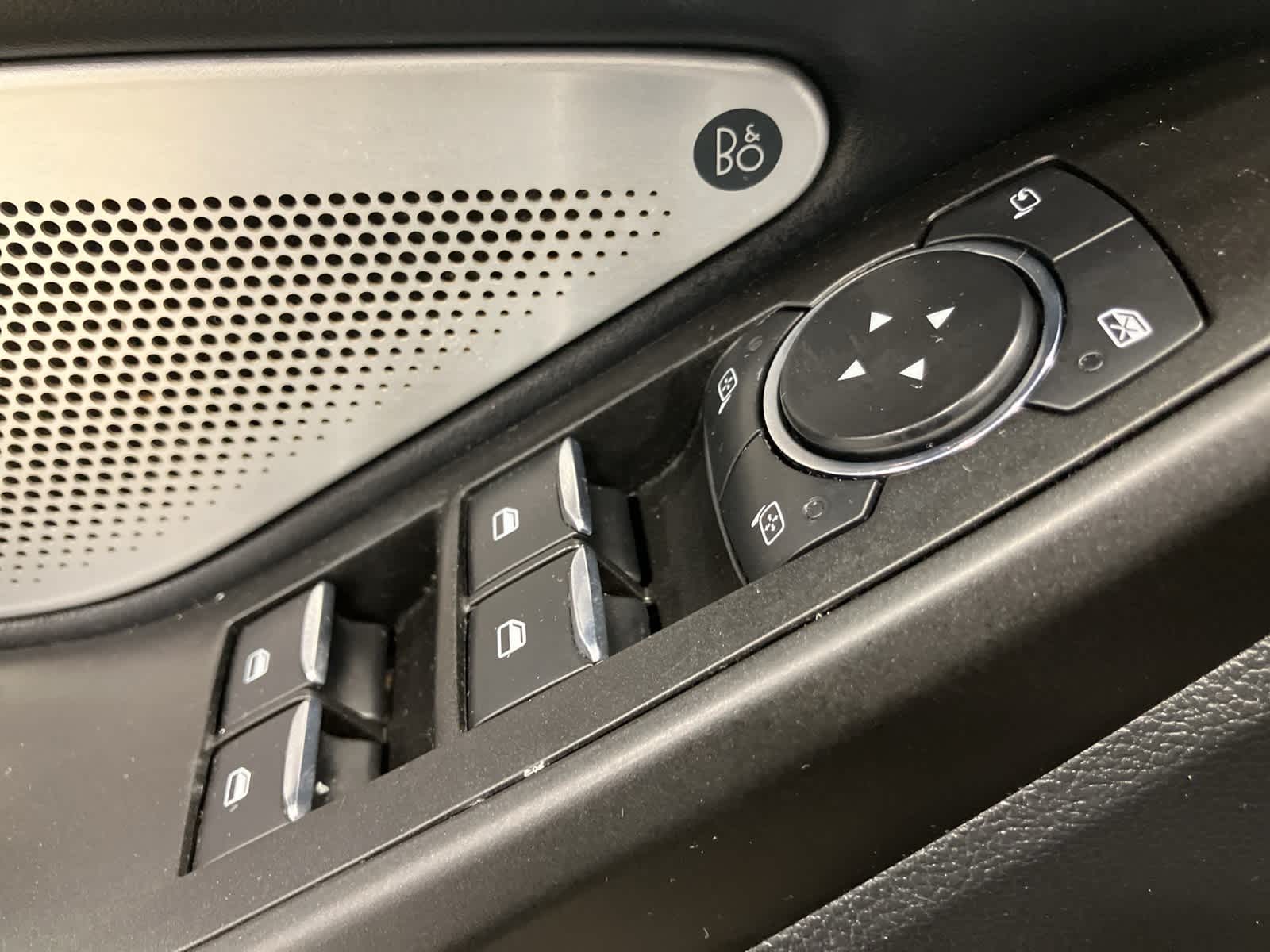 Thumbnail: 2020 Ford Explorer - 12