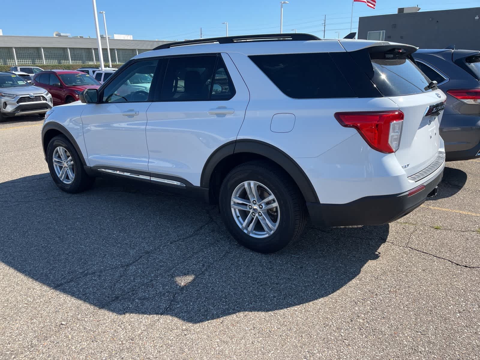 Thumbnail: 2022 Ford Explorer - 7