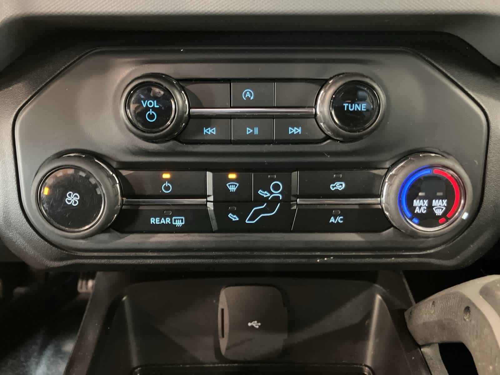 Thumbnail: 2024 Ford Bronco - 18