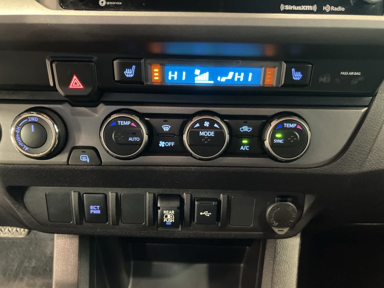 Thumbnail: 2021 Toyota Tacoma - 18