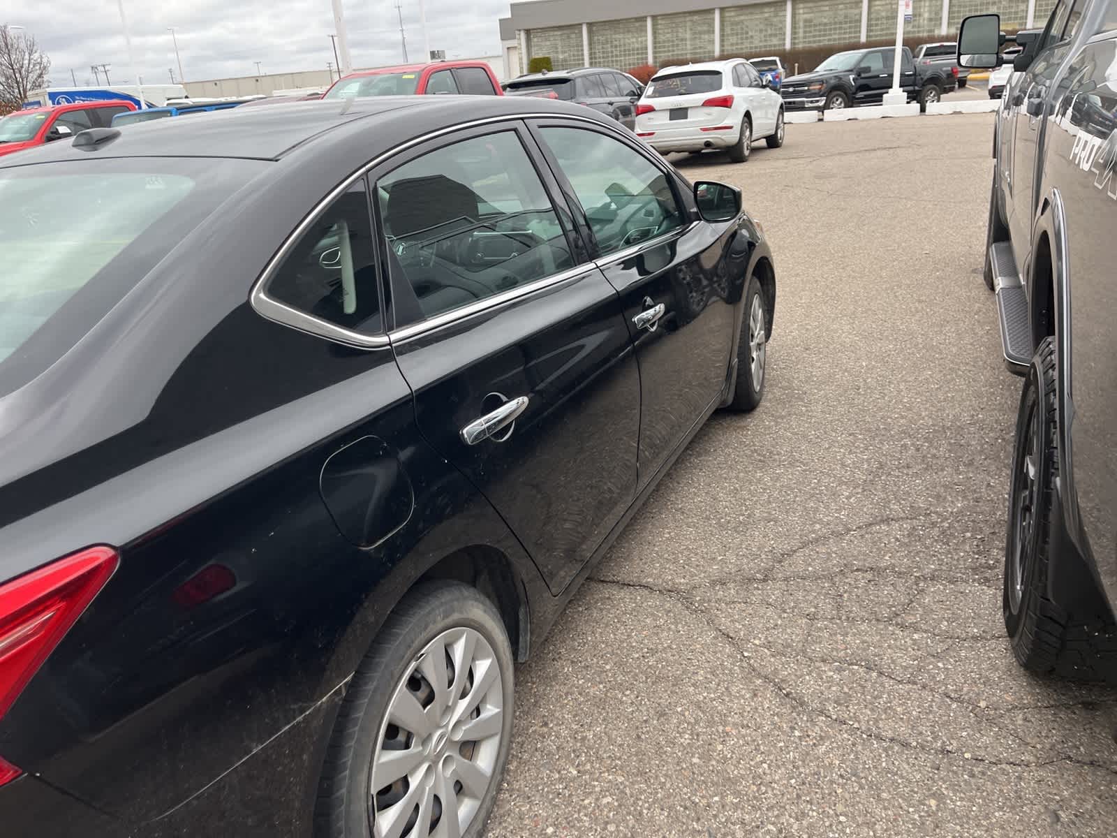 Thumbnail: 2017 Nissan Sentra - 17