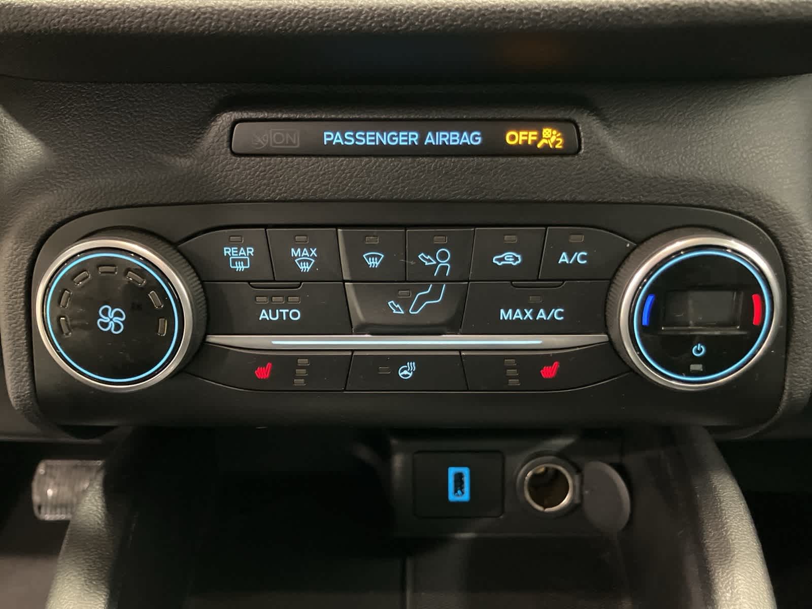 Thumbnail: 2020 Ford Escape - 20