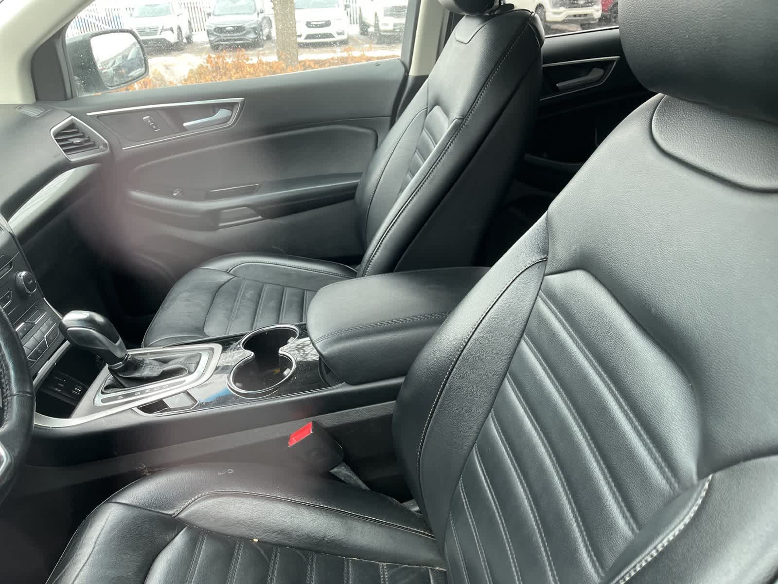 Thumbnail: 2015 Ford Edge - 22