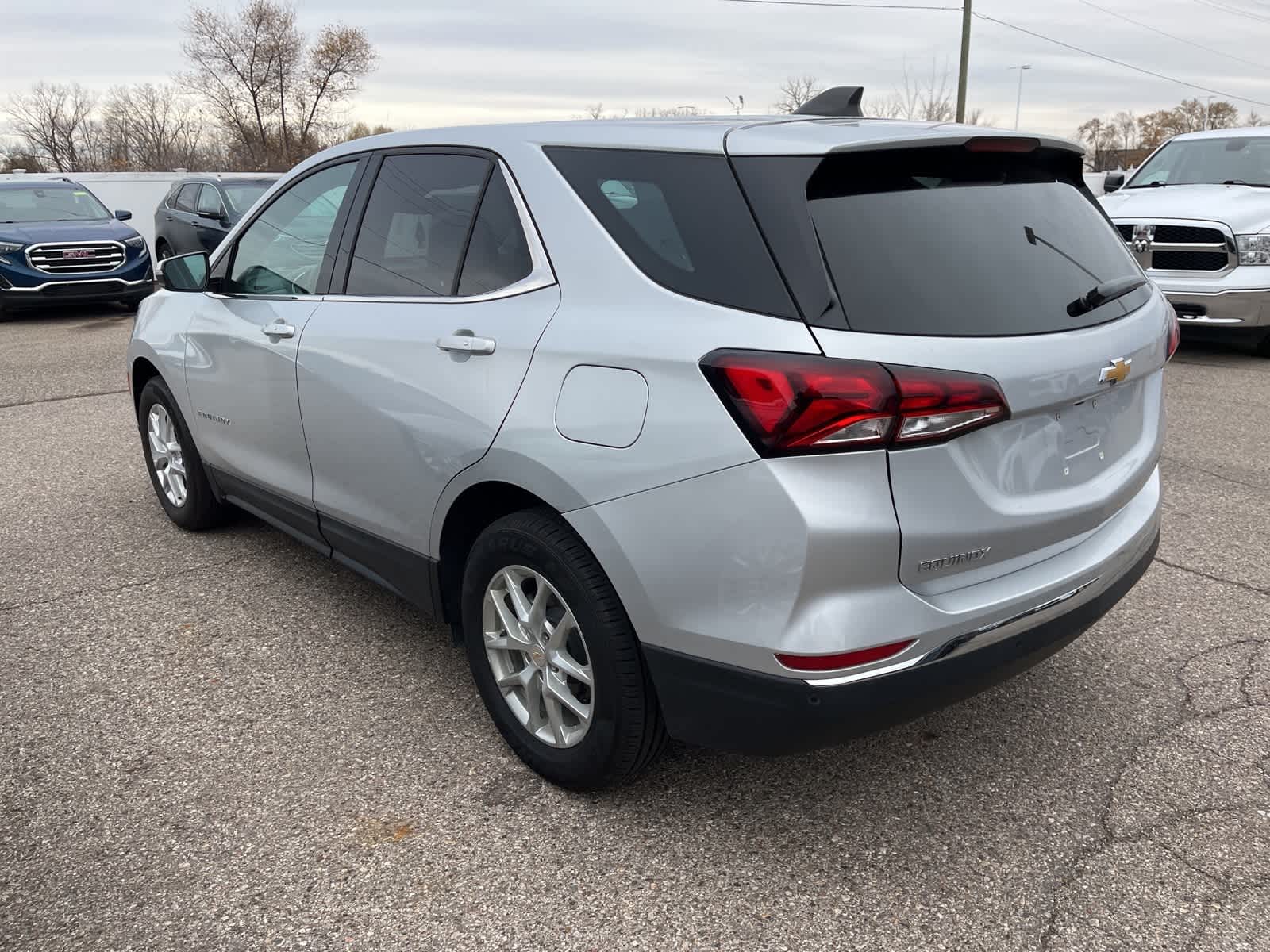 Thumbnail: 2022 Chevrolet Equinox - 7