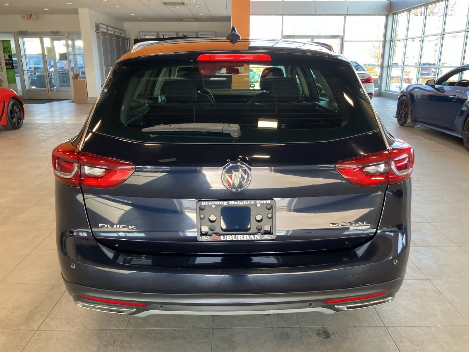 Thumbnail: 2018 Buick Regal - 6