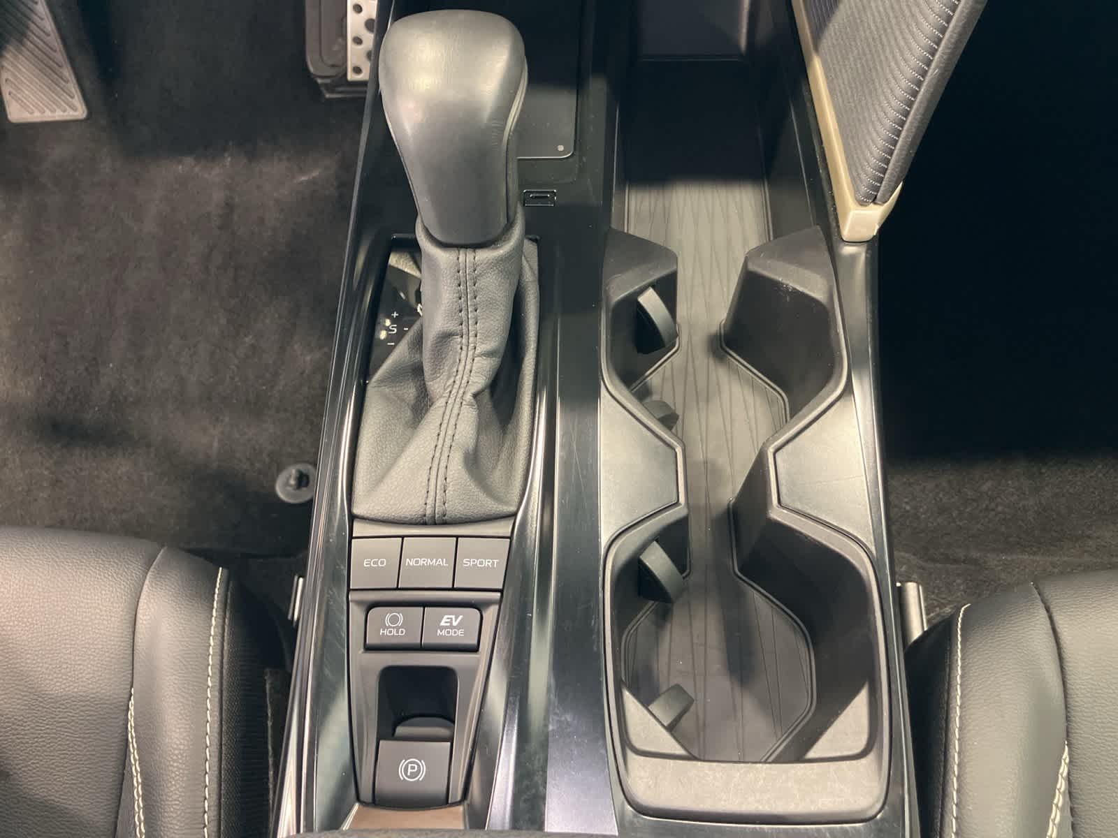 Thumbnail: 2025 Toyota Camry - 16