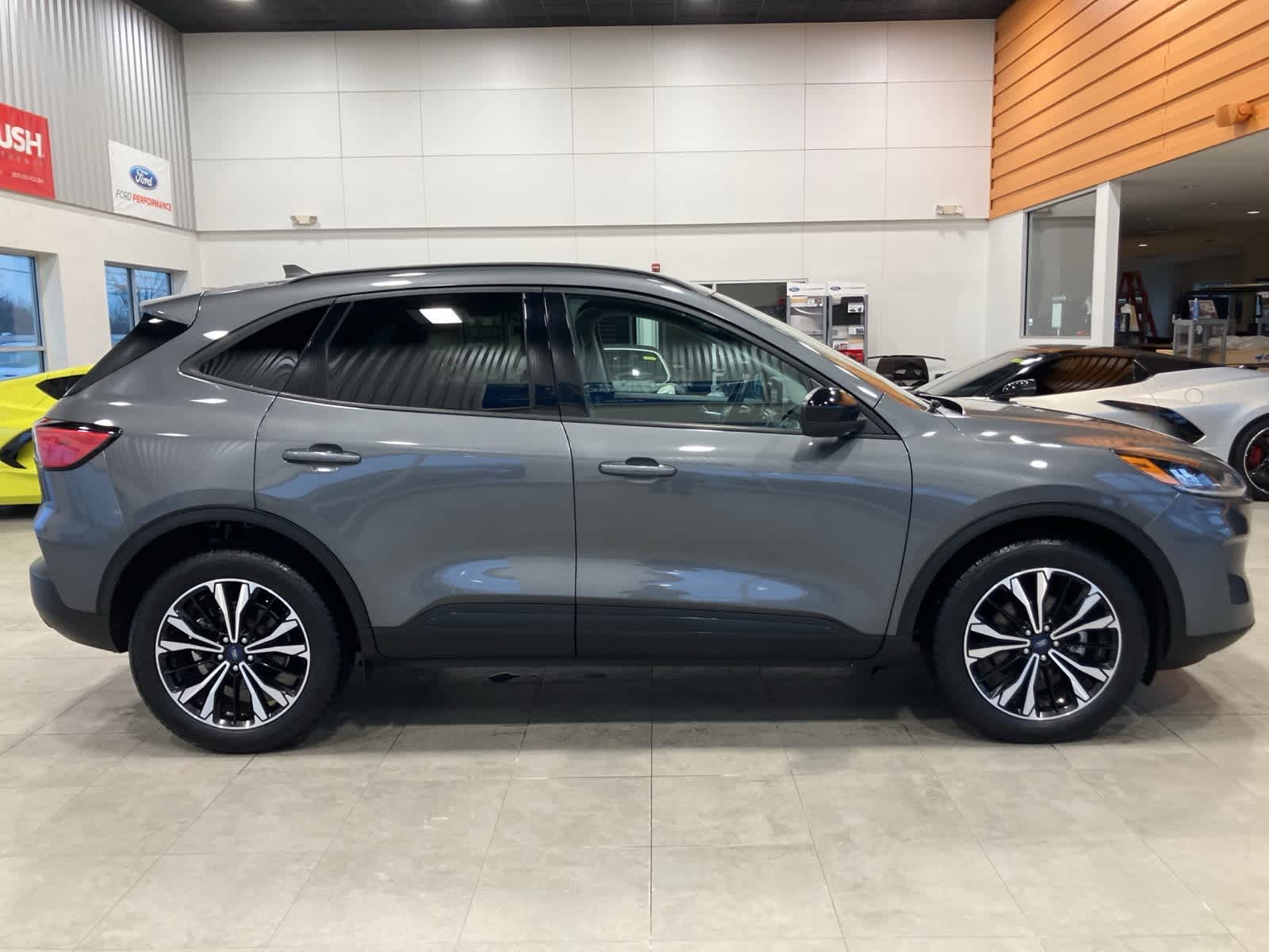 Thumbnail: 2021 Ford Escape - 4