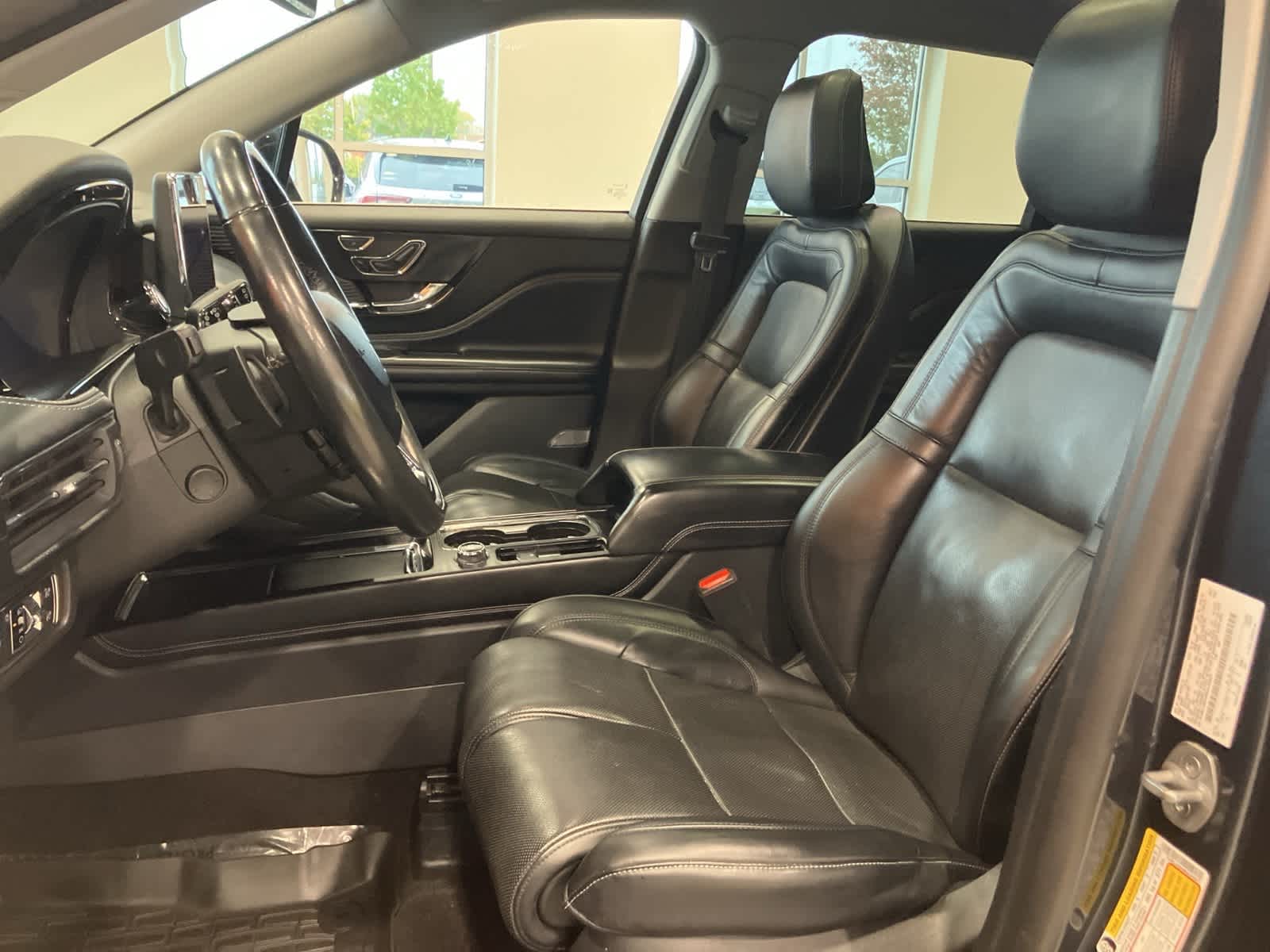 Thumbnail: 2022 Lincoln Corsair - 12