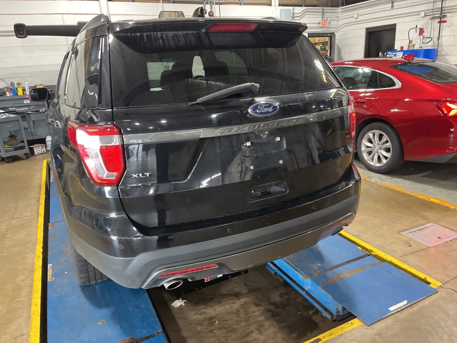 Thumbnail: 2017 Ford Explorer - 12