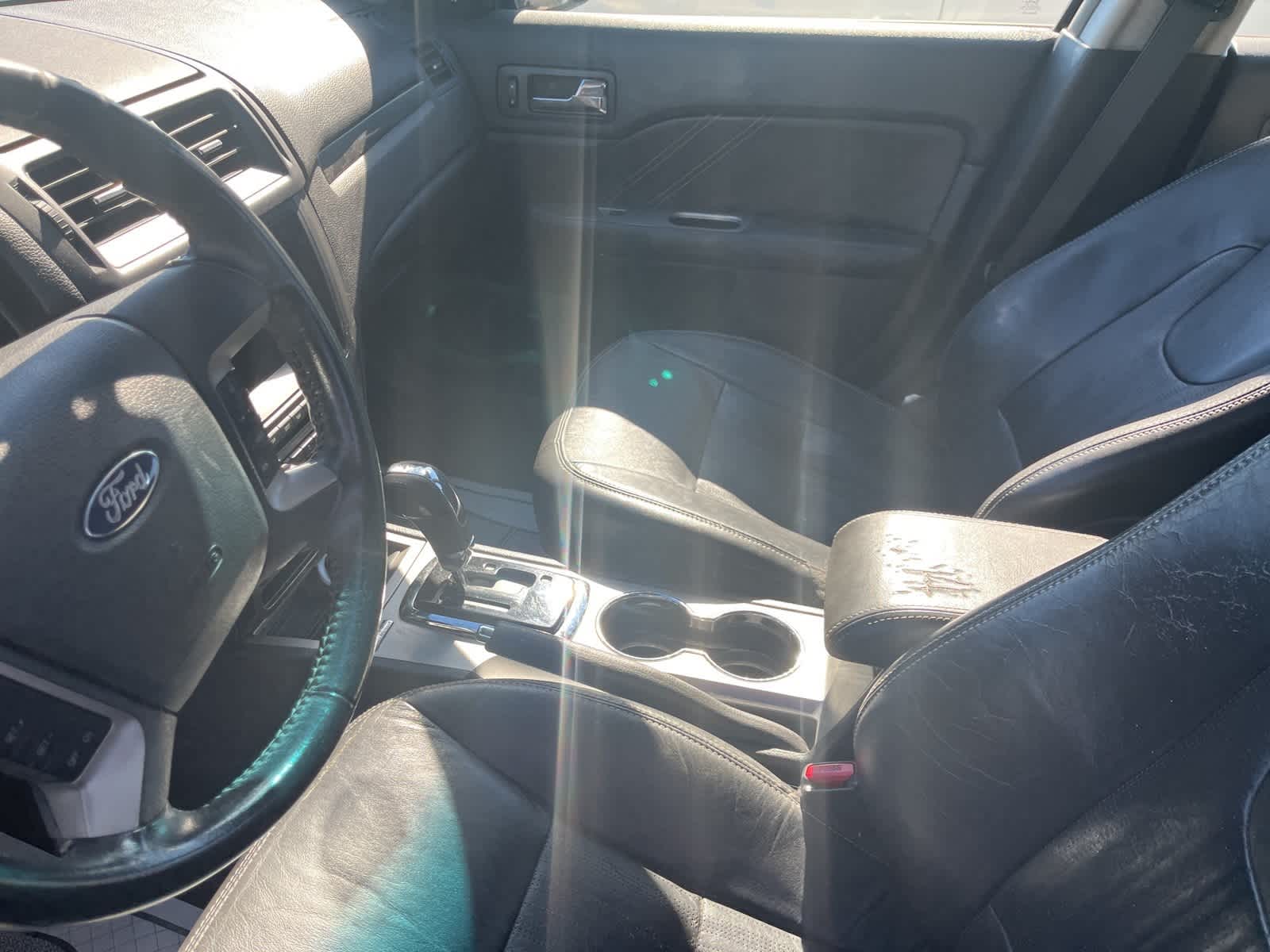 Thumbnail: 2010 Ford Fusion - 26