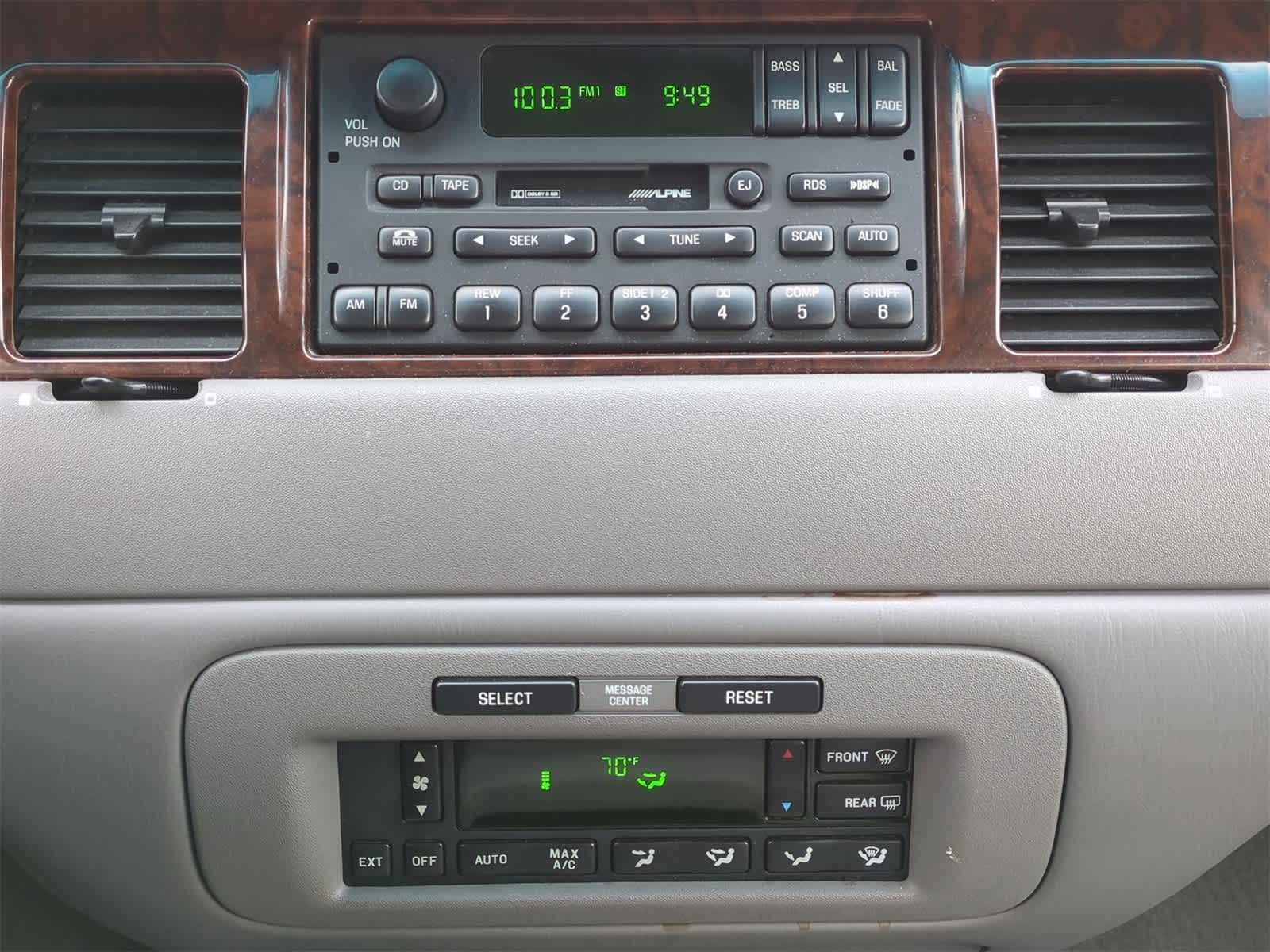 2000 Lincoln Town Car Signature 26