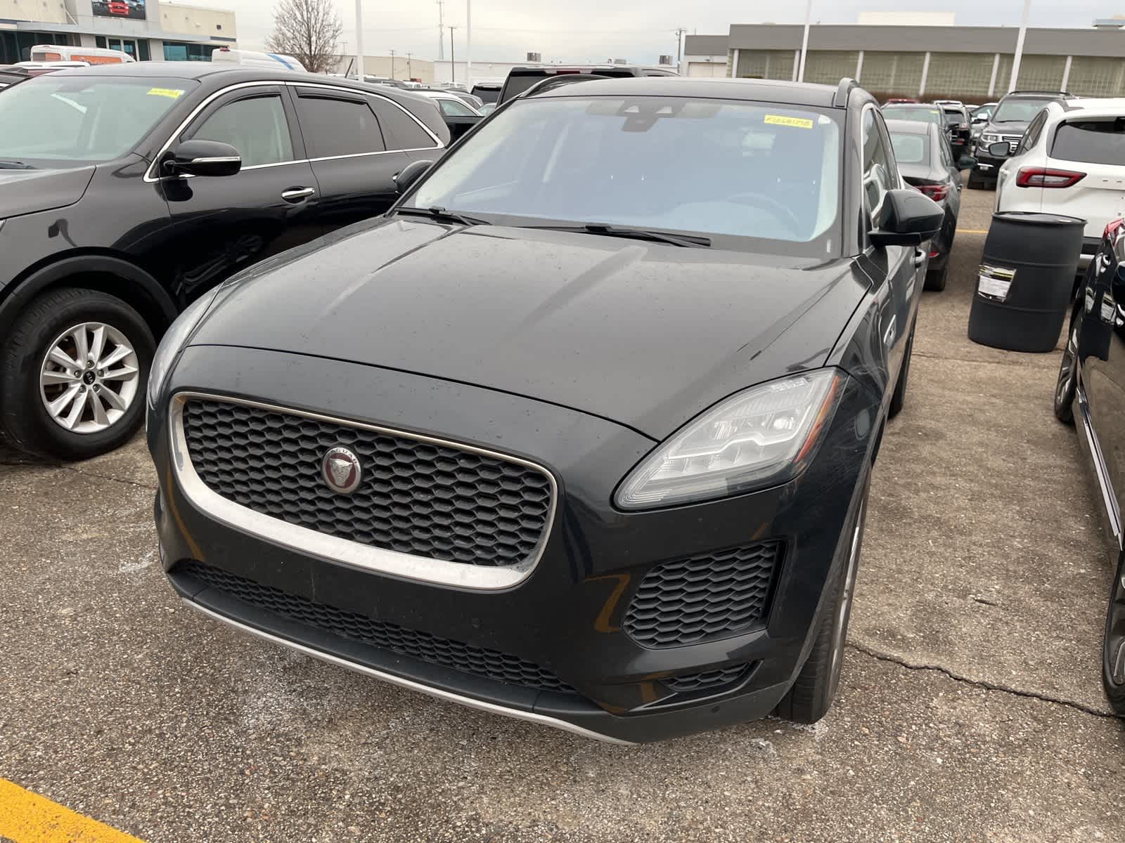 Thumbnail: 2019 Jaguar E-Pace - 4