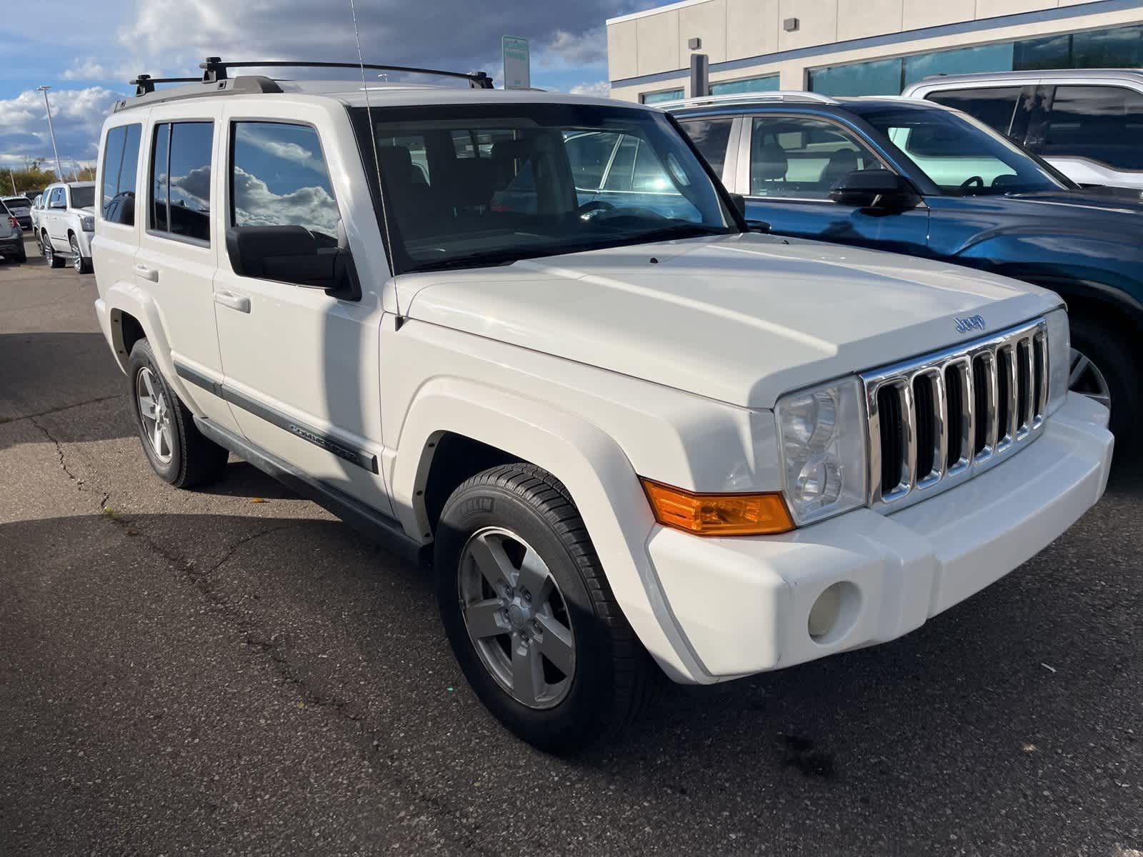 Thumbnail: 2008 Jeep Commander - 20