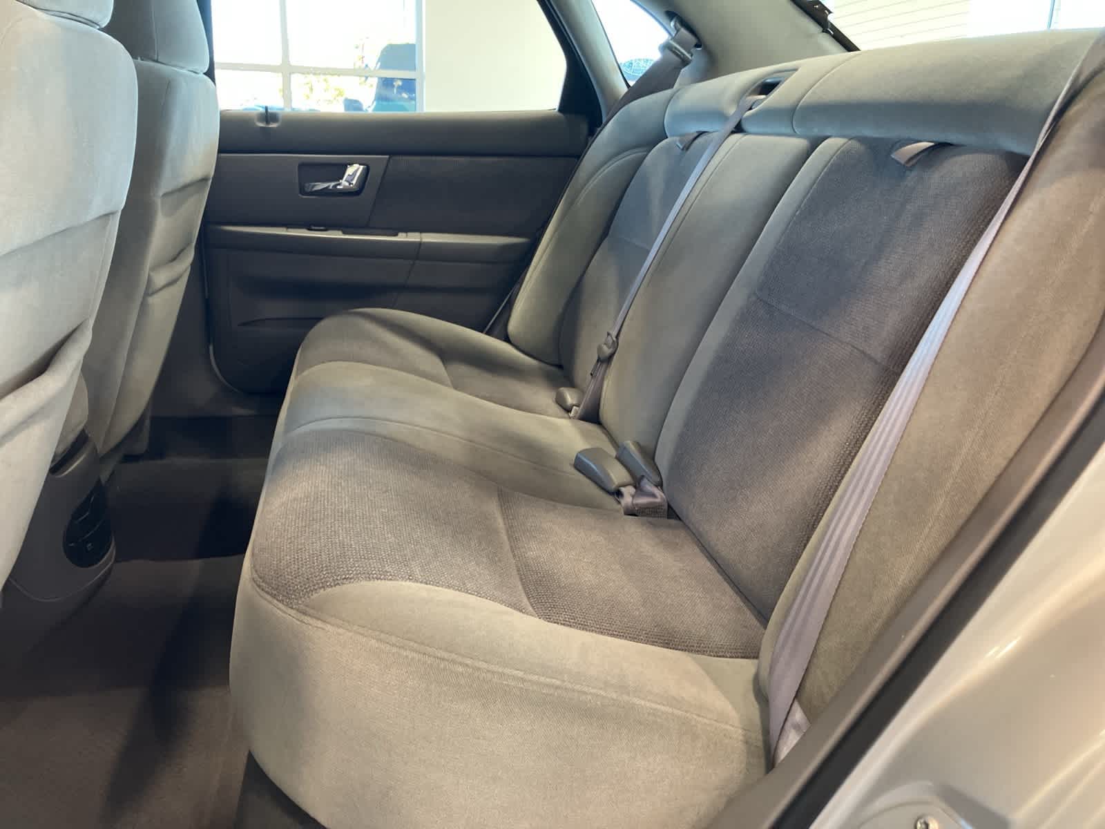 Thumbnail: 2000 Ford Taurus - 25