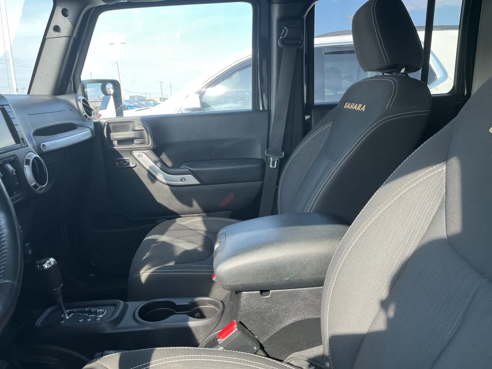 Thumbnail: 2016 Jeep Wrangler - 22