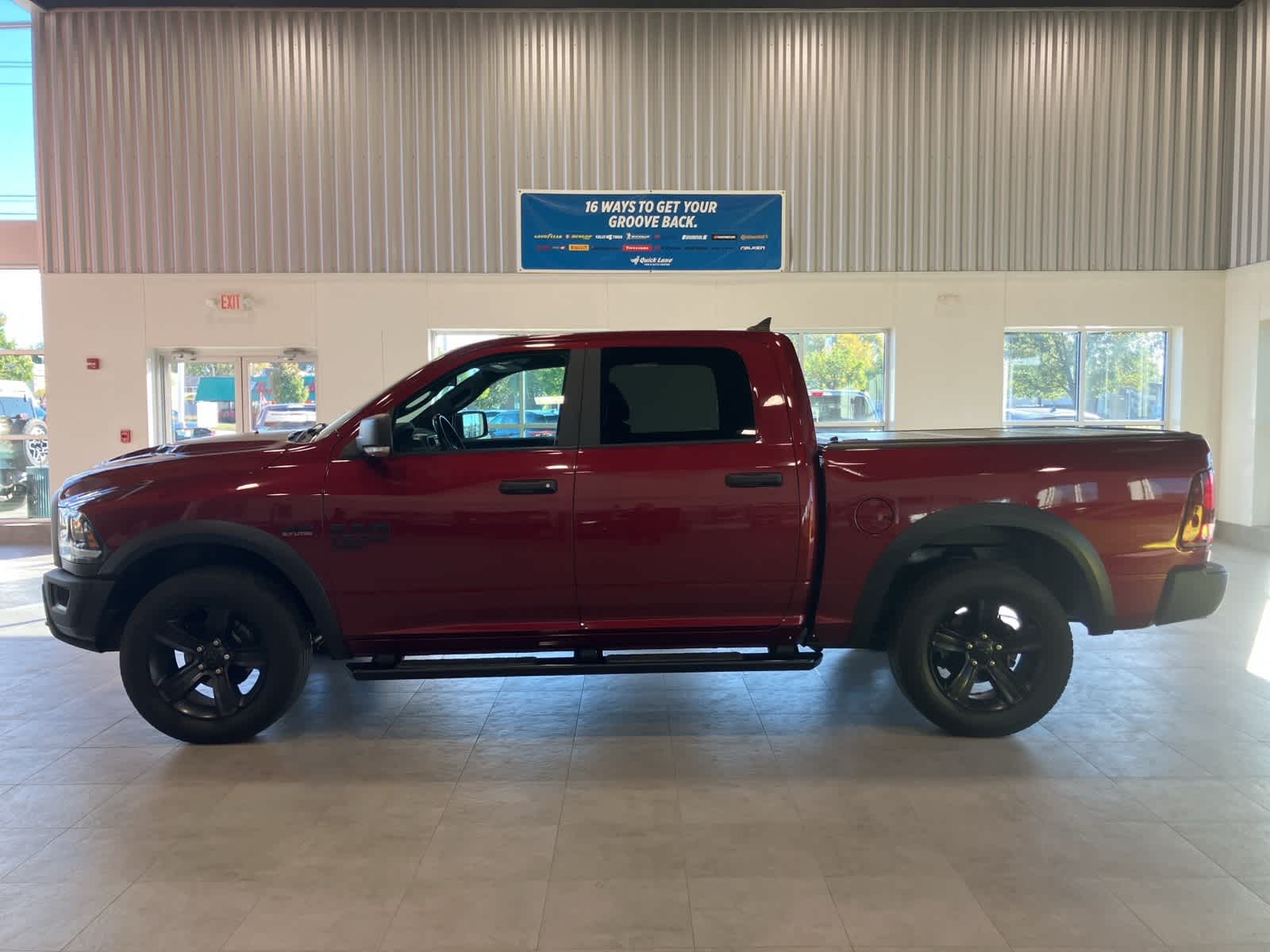 Thumbnail: 2021 RAM 1500 Classic - 8