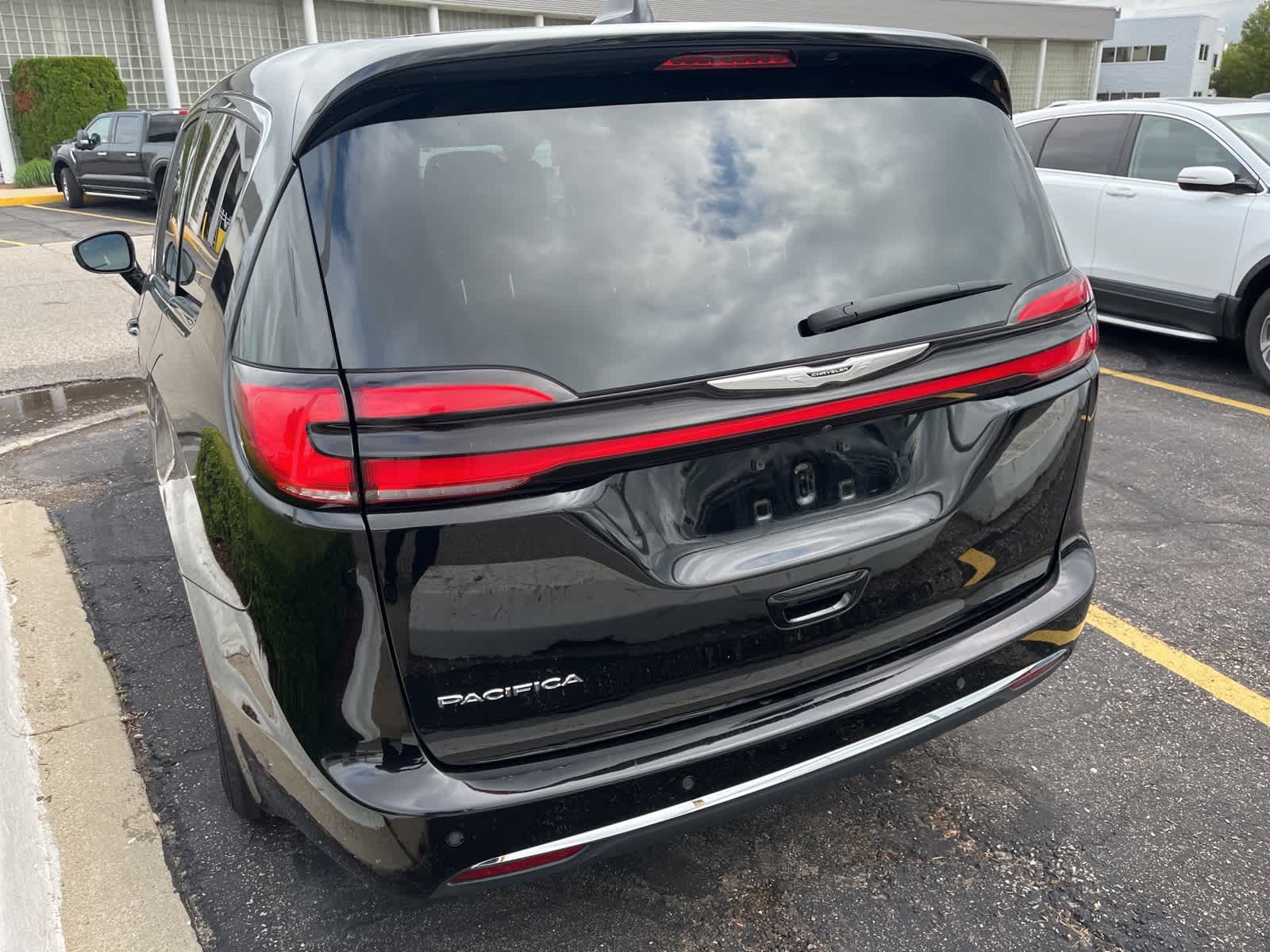 Thumbnail: 2024 Chrysler Pacifica - 10