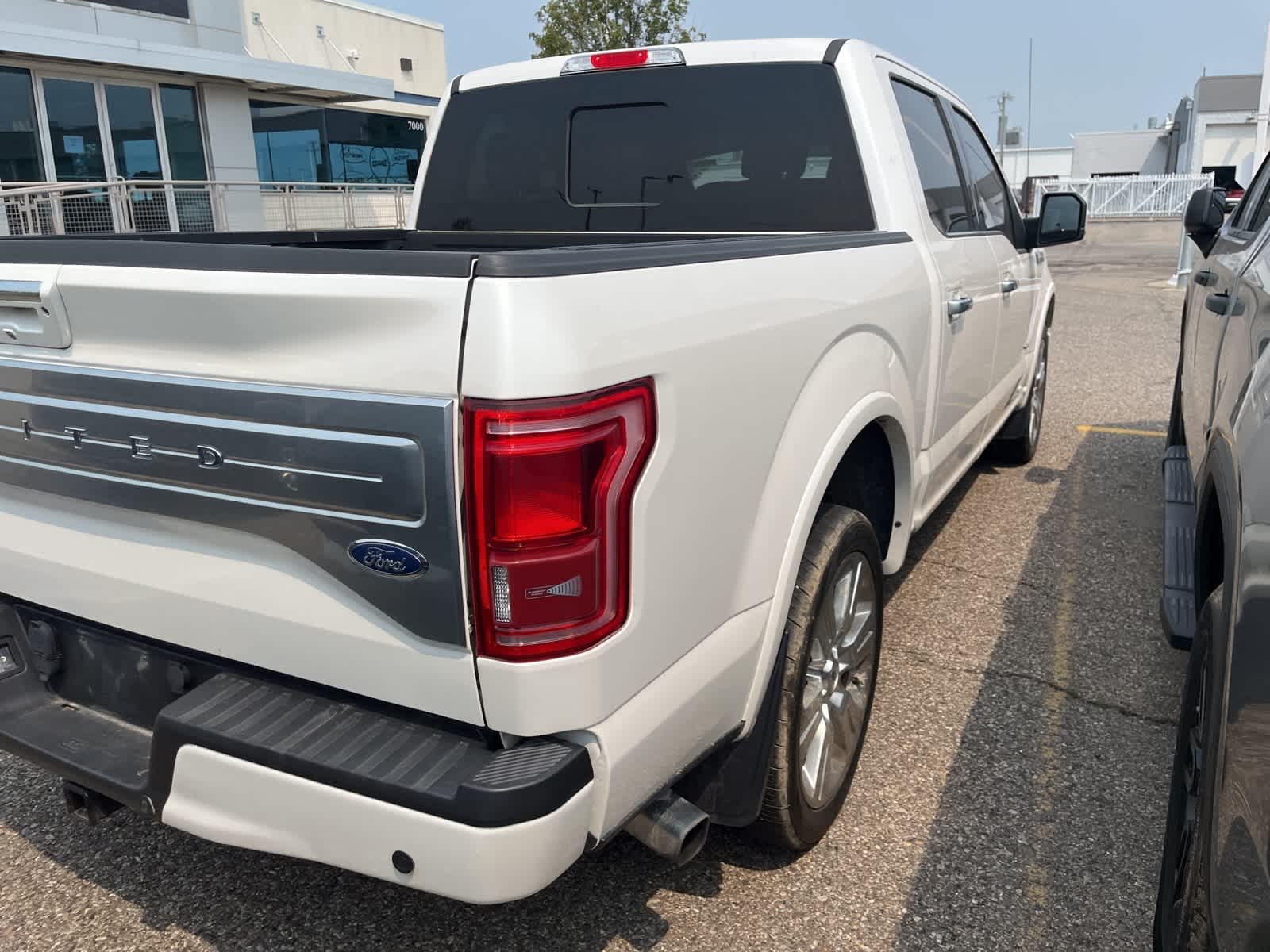 Thumbnail: 2017 Ford F-150 - 11