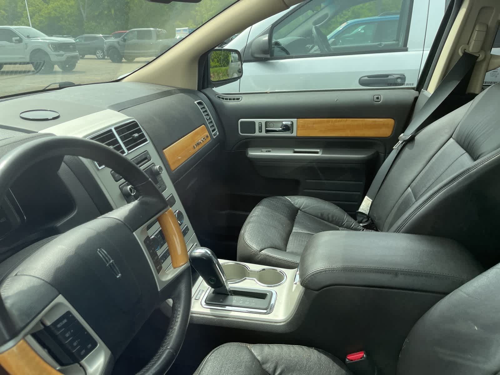 Thumbnail: 2010 Lincoln MKX - 24