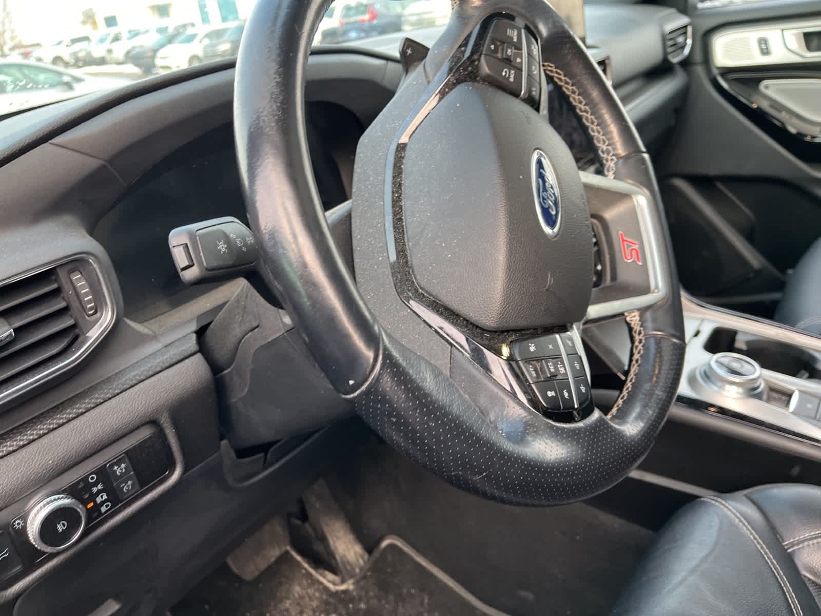 Thumbnail: 2022 Ford Explorer - 28