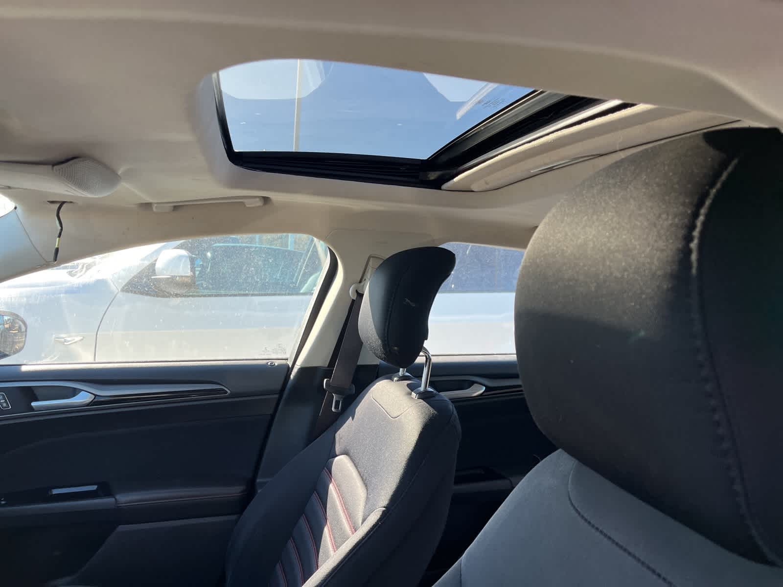 Thumbnail: 2013 Ford Fusion - 23