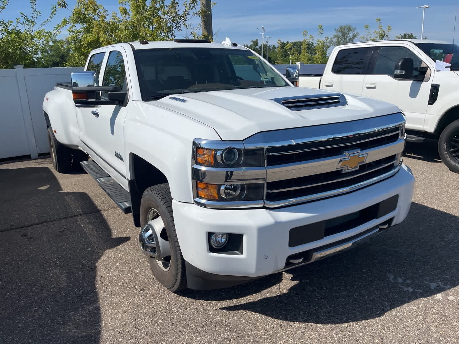 Thumbnail: 2019 Chevrolet Silverado 3500 - 20