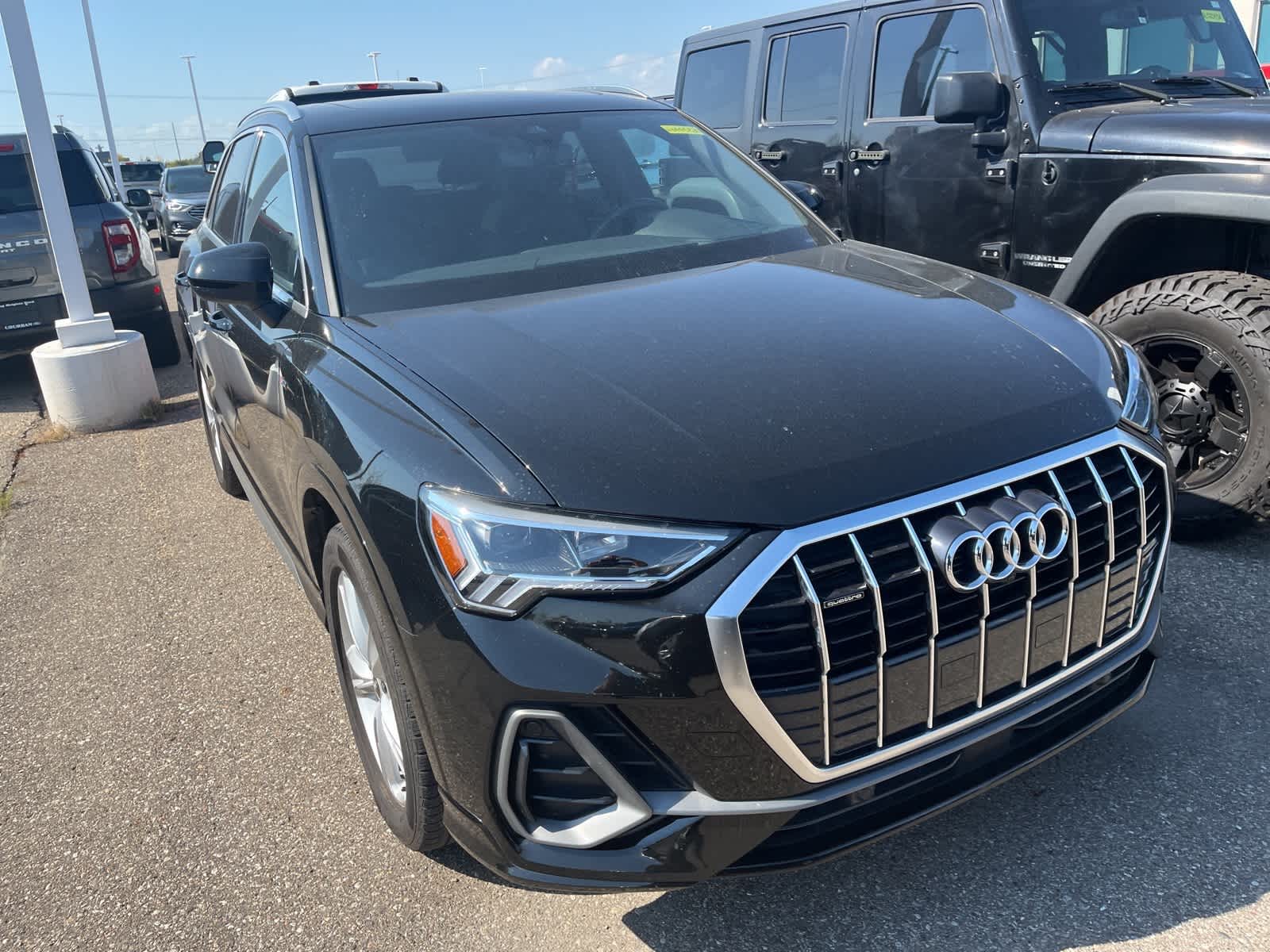 Thumbnail: 2022 Audi Q3 - 21