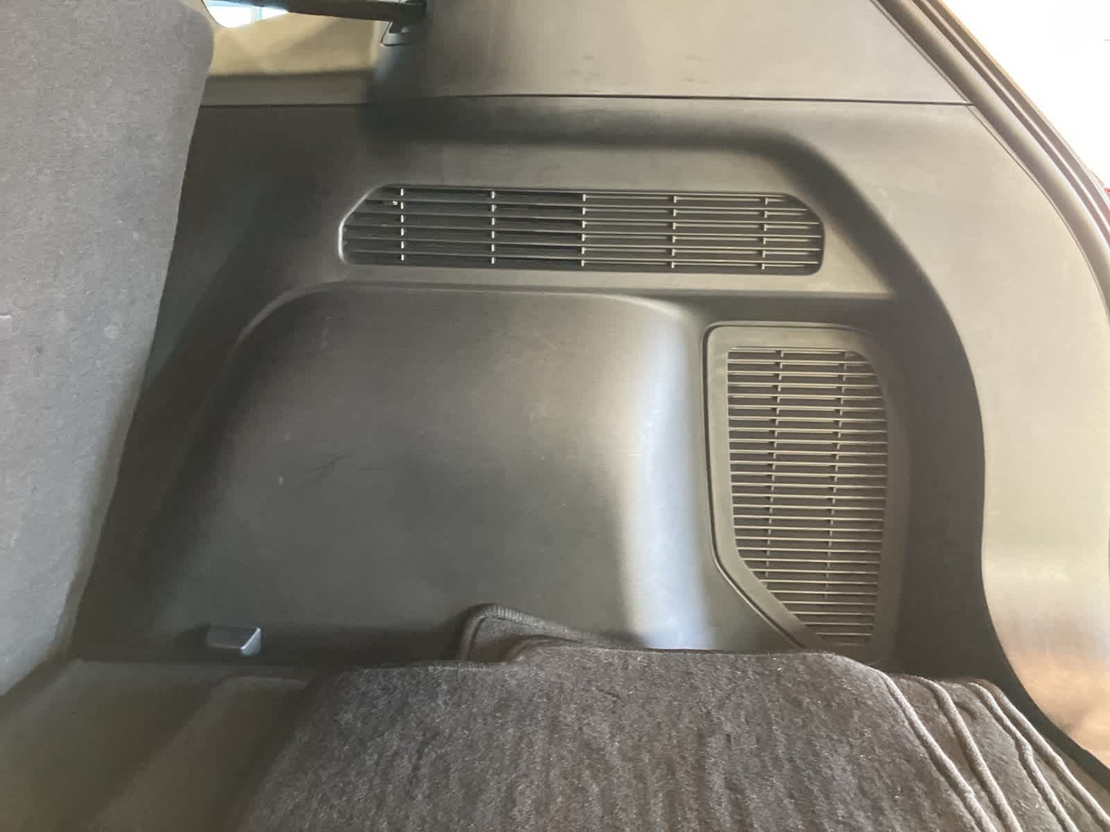 Thumbnail: 2023 Ford Escape - 32