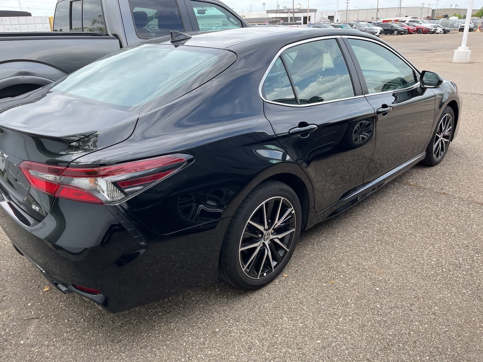 Thumbnail: 2023 Toyota Camry - 13