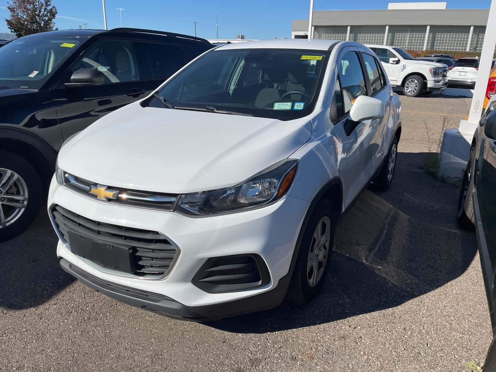 Thumbnail: 2017 Chevrolet Trax - 2