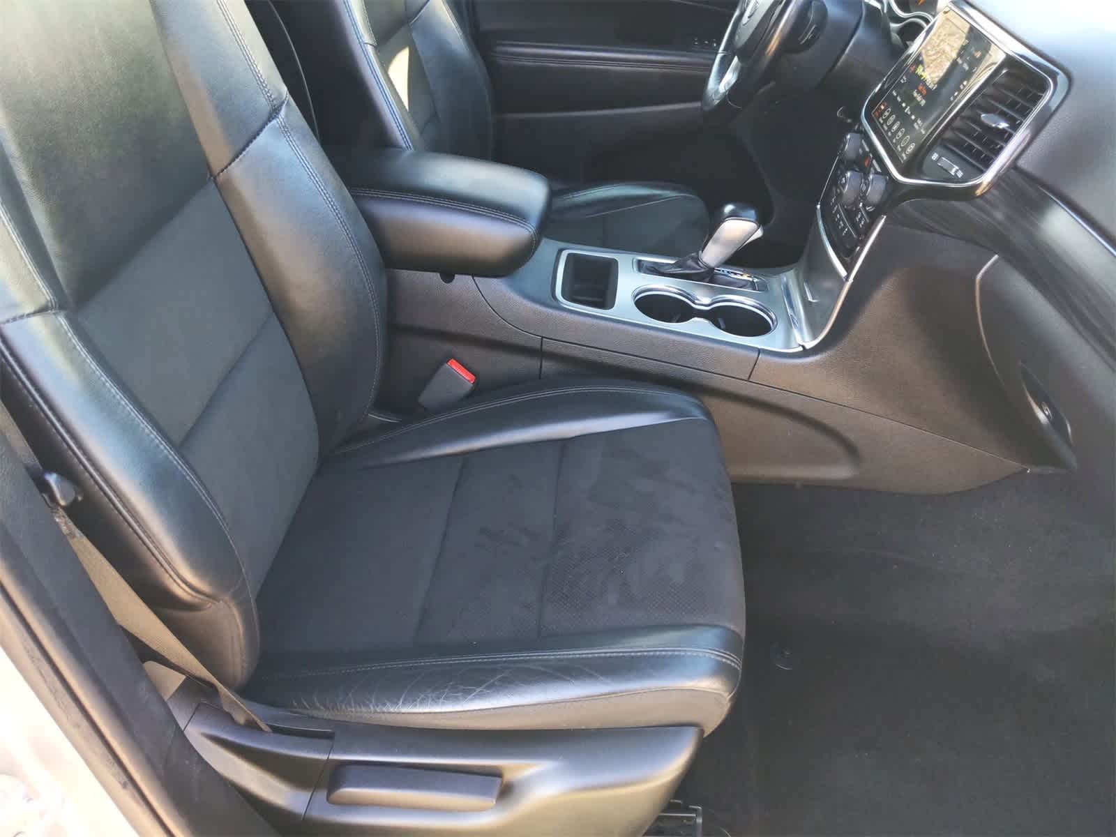 Thumbnail: 2021 Jeep Grand Cherokee - 22